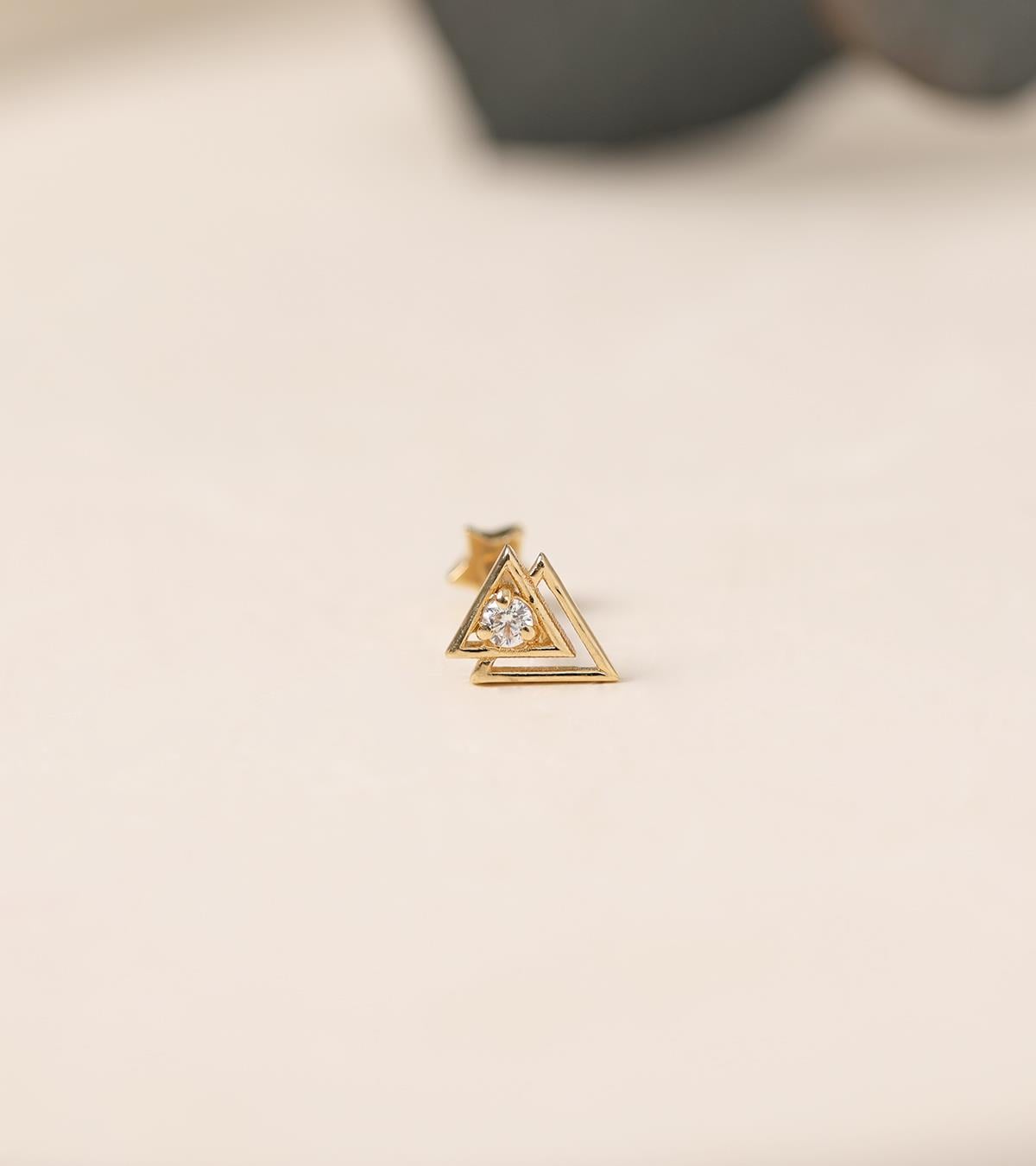 Çift Üçgen Piercing (Tragus)