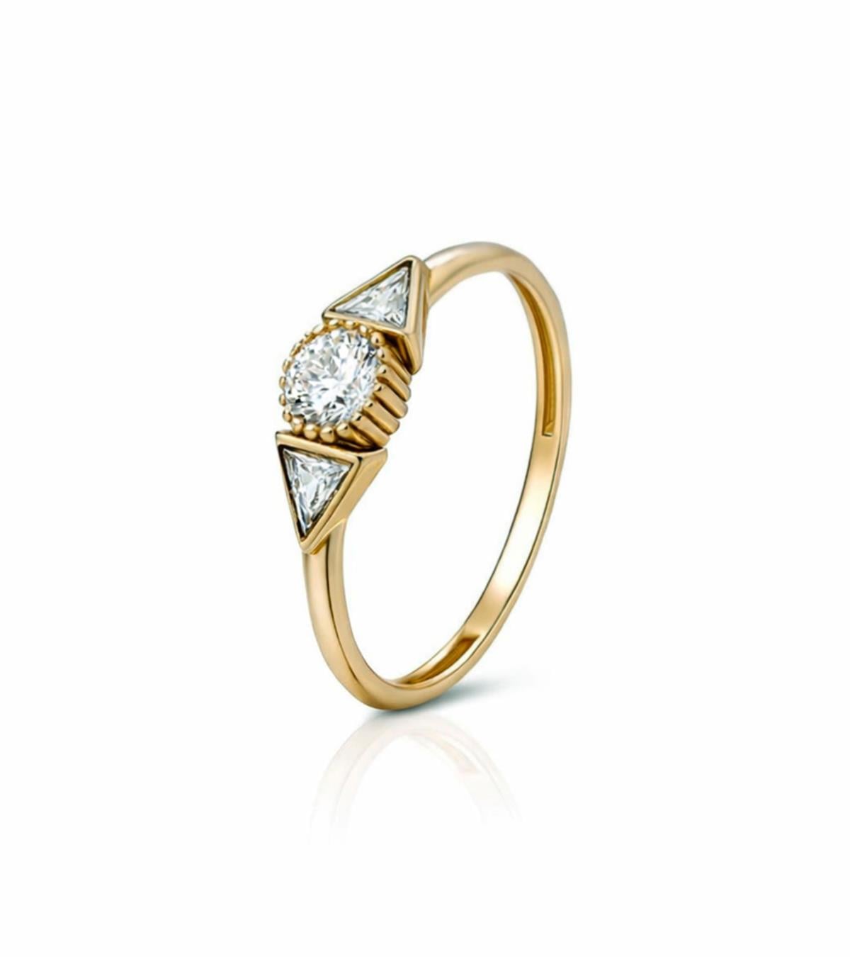 Üçgenli Tektaş Yüzük