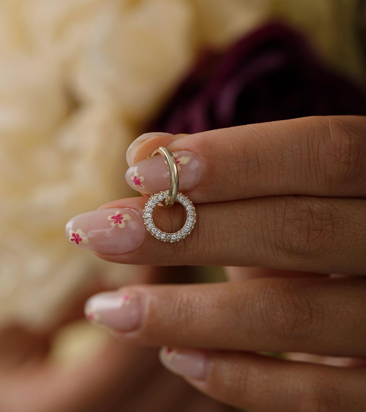 Taşlı Daire Sallantılı Küpe