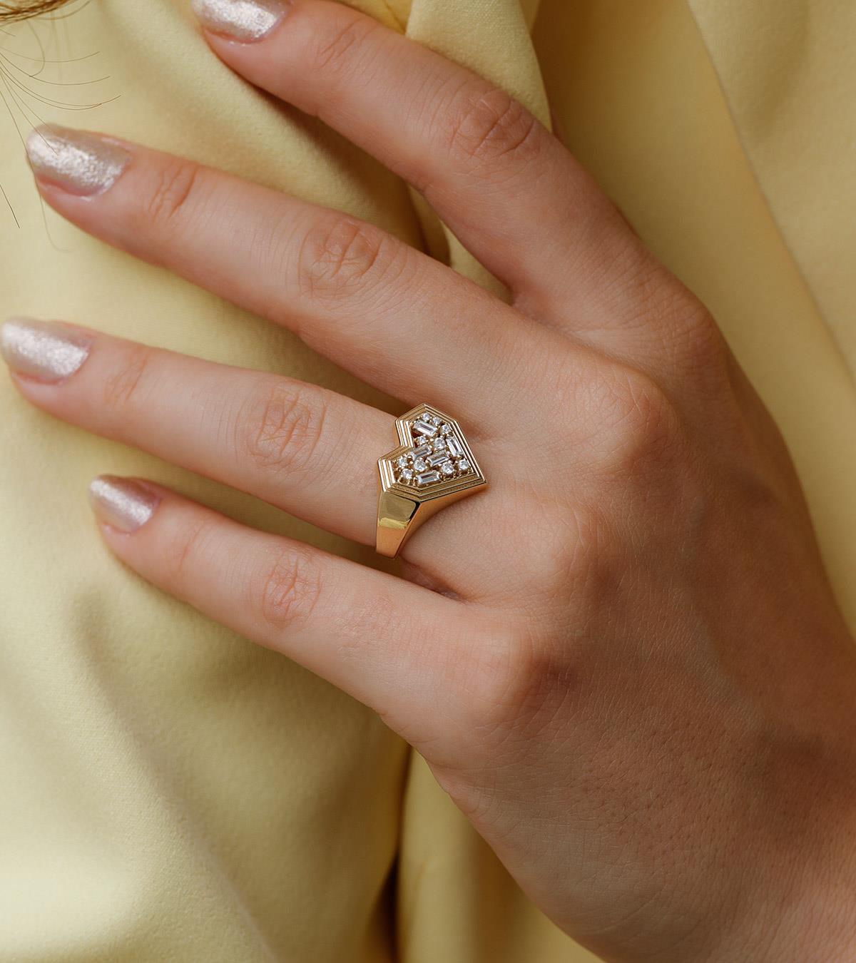 Baget Taşlı Kalp Yüzük