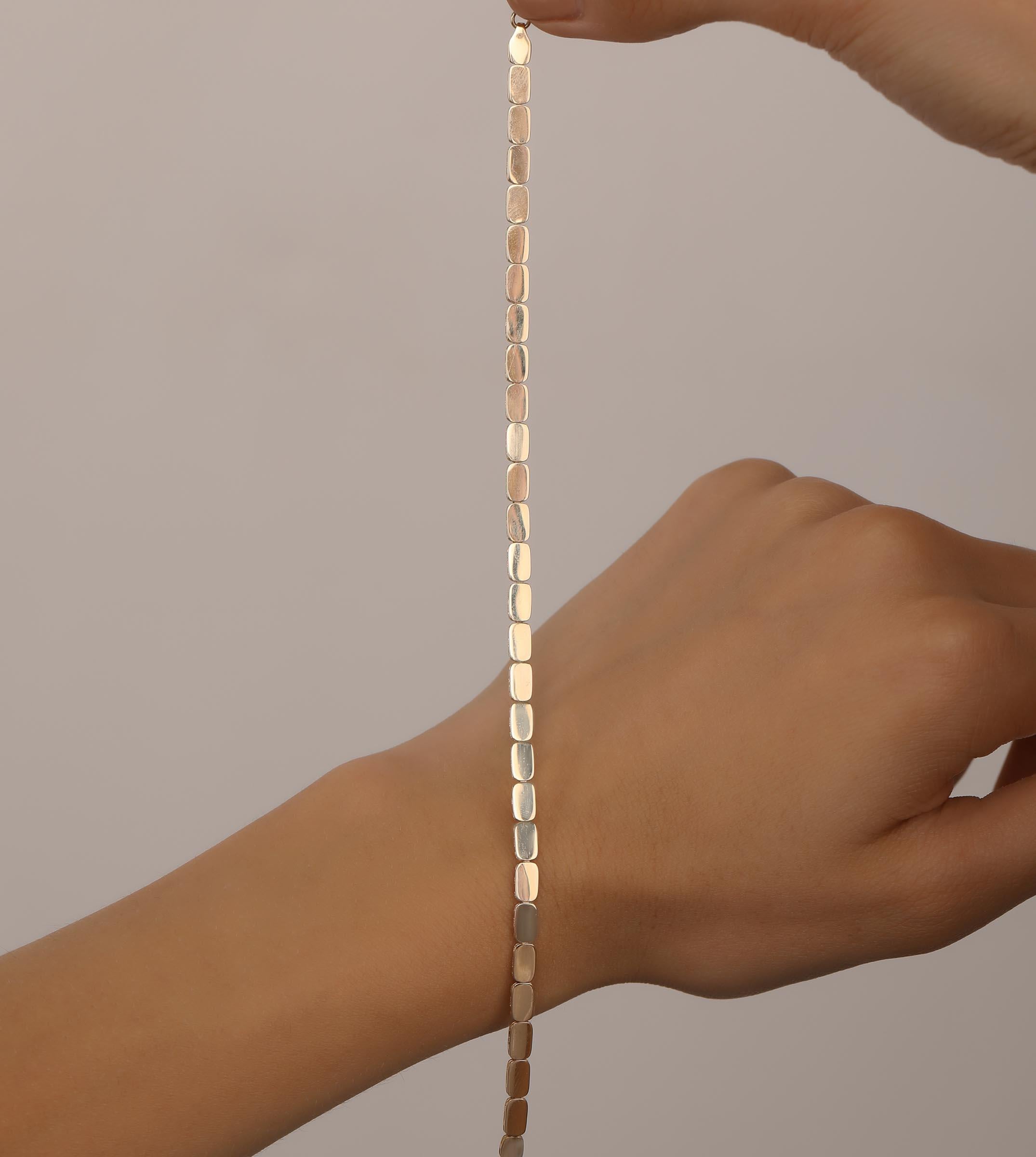 Dikdörtgen Pullu Bileklik