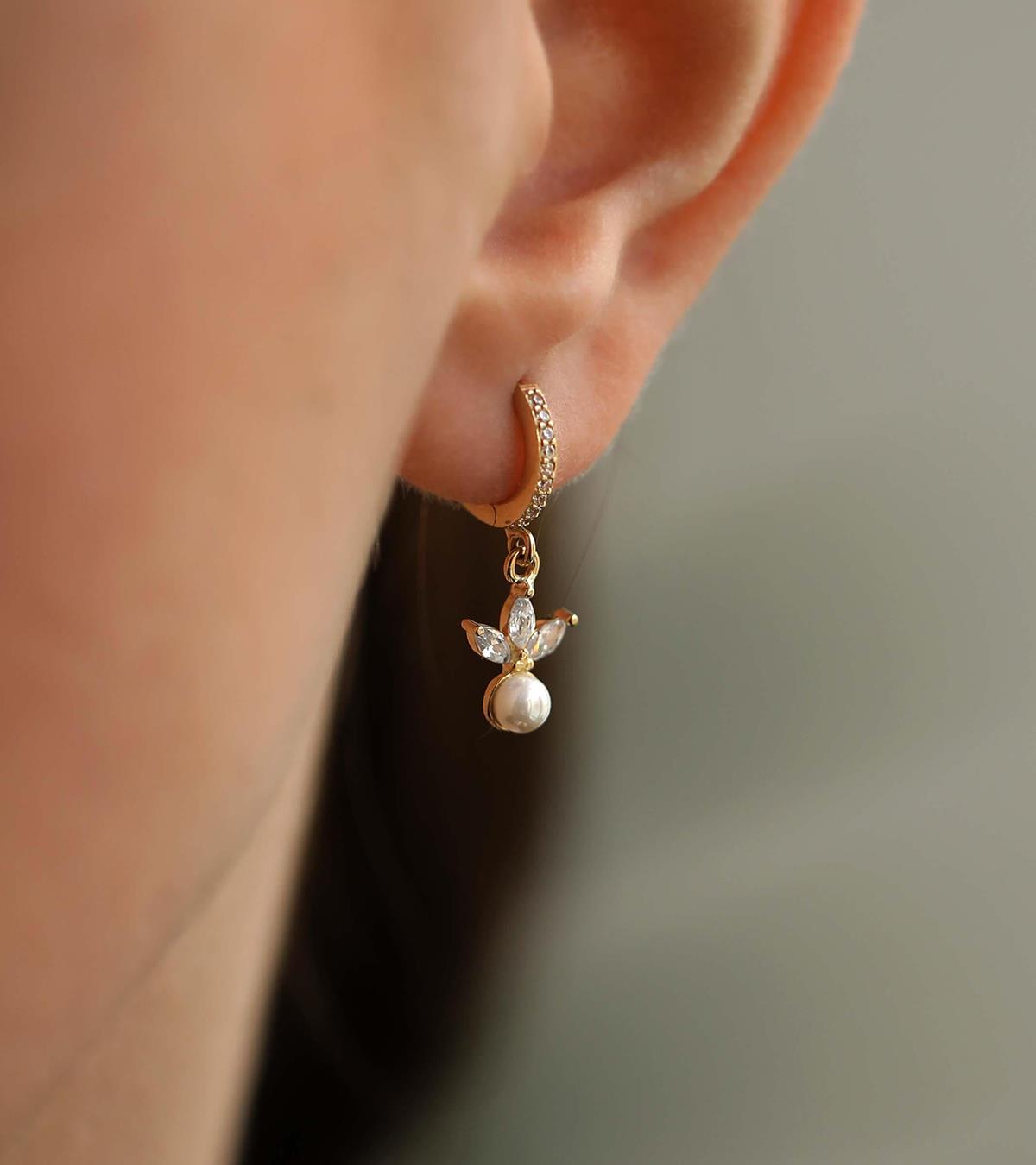 İncili Lotus Halka Küpe