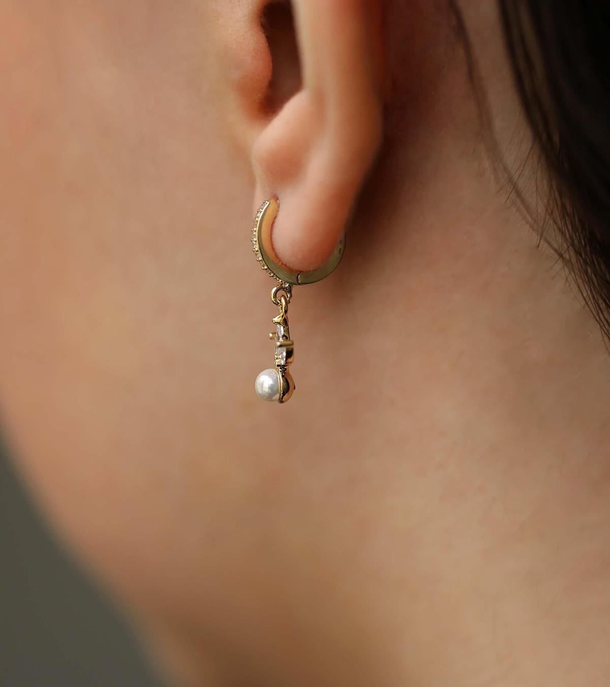 İncili Lotus Halka Küpe