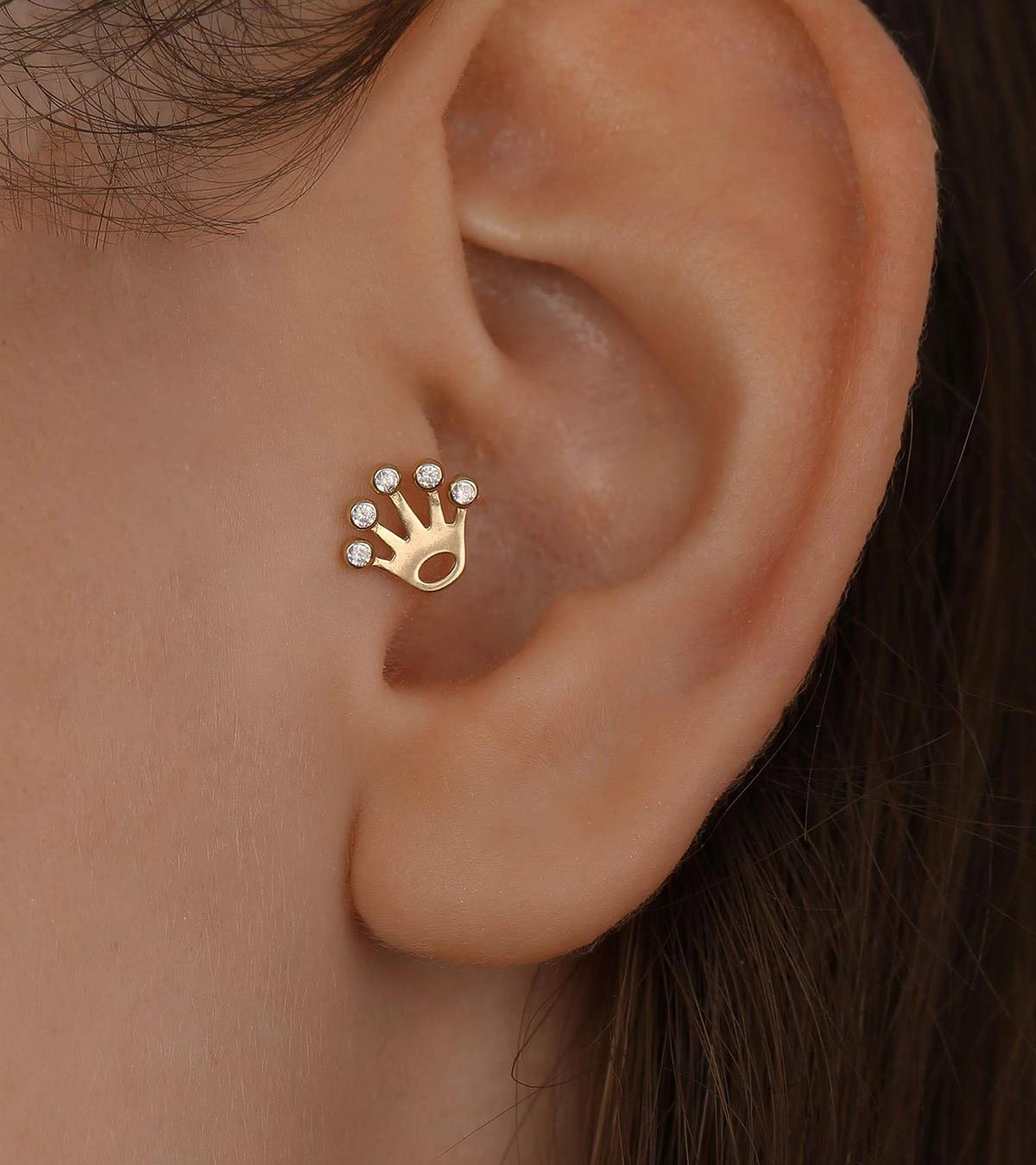 Kral Tacı Piercing (Tragus)