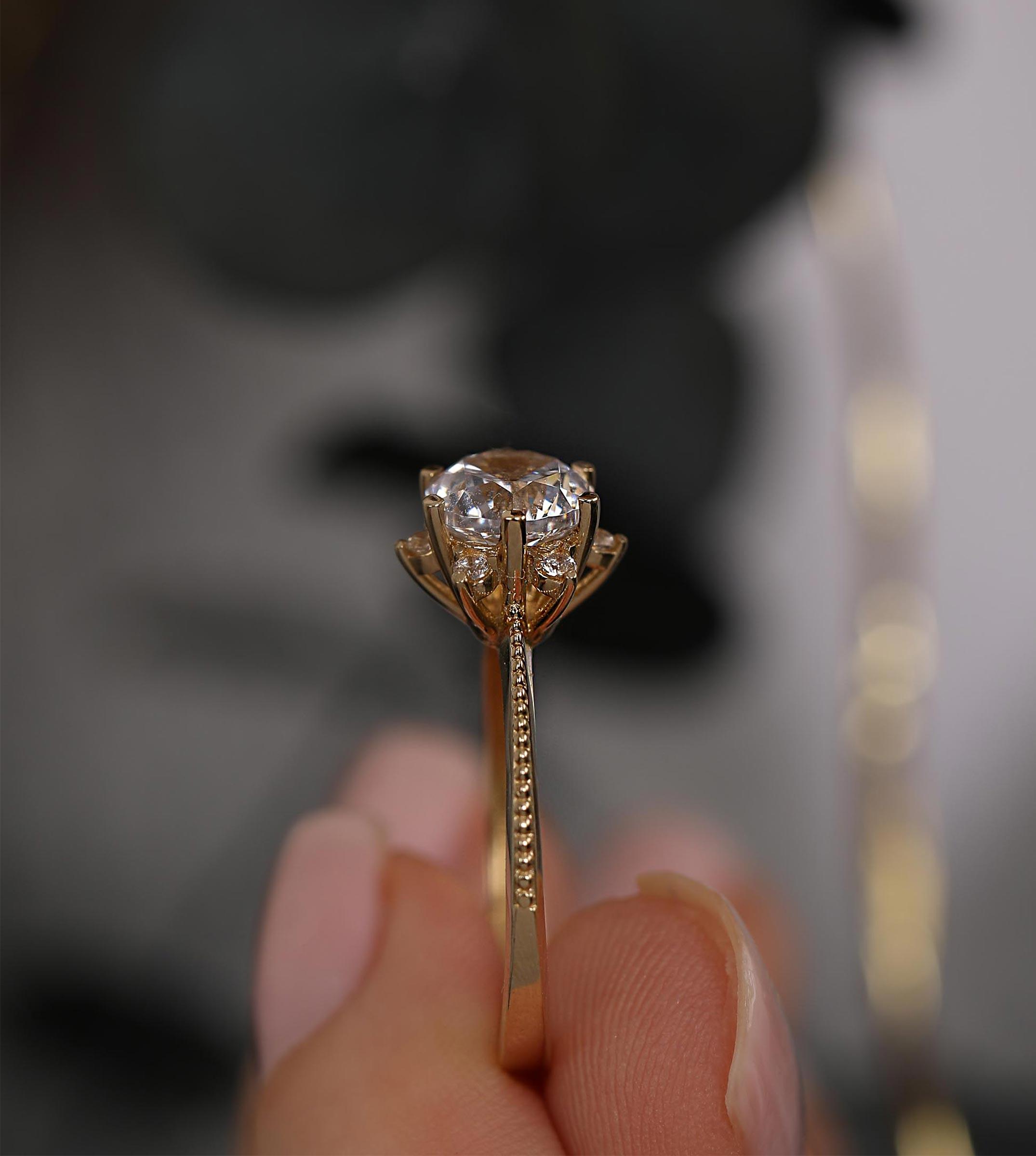 Lotus Tektaş Yüzük