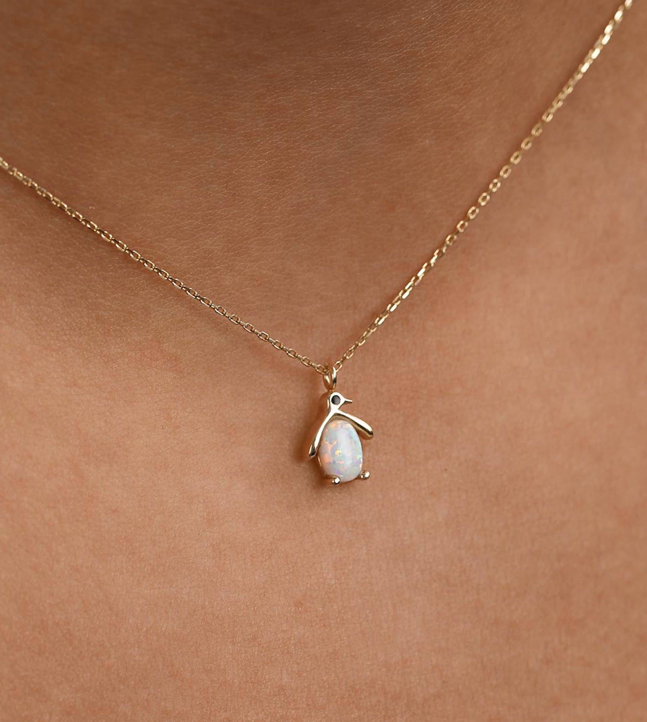 Opal Taşlı Penguen Kolye