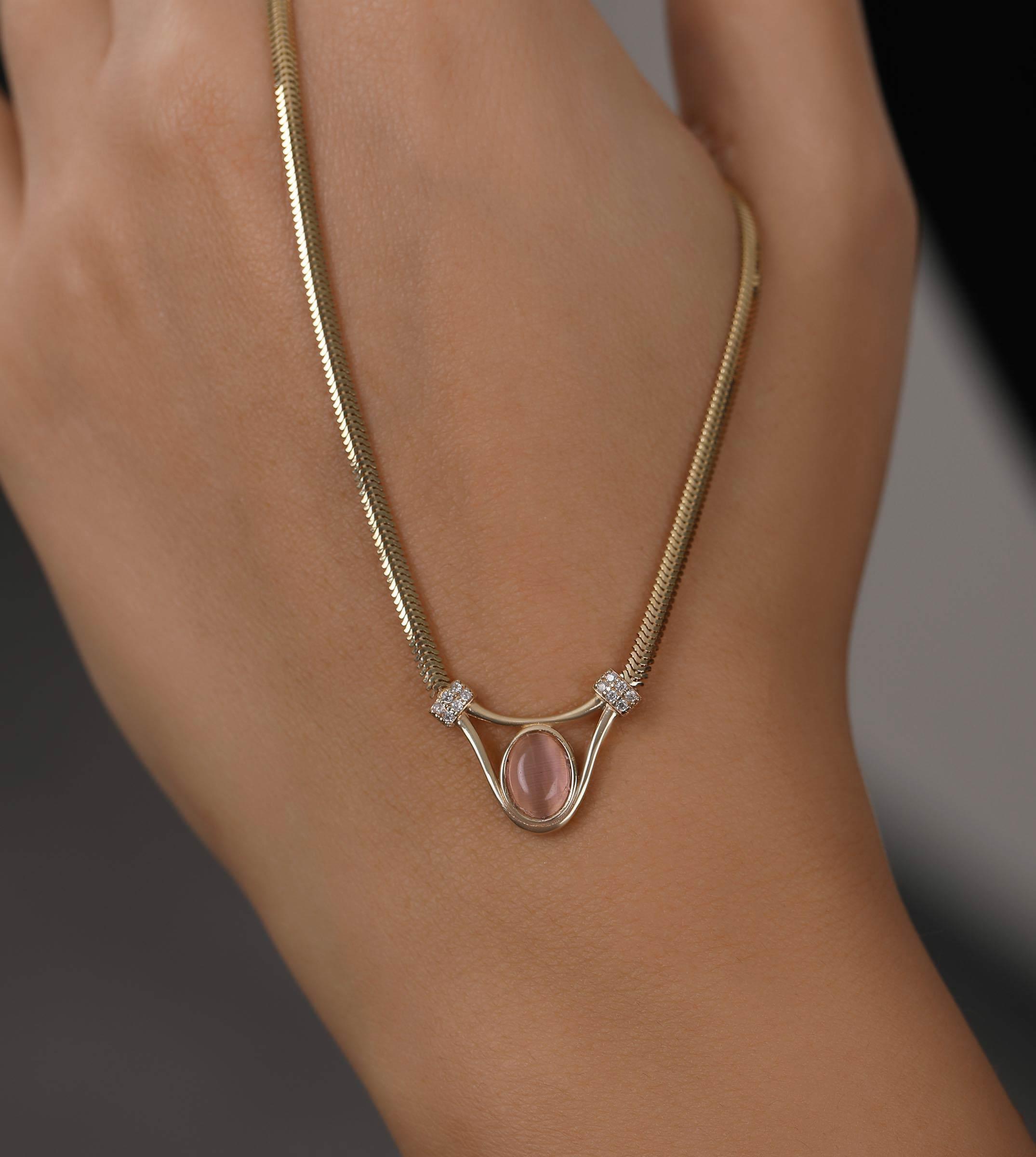 Pembe Taşlı Balıksırtı Kolye