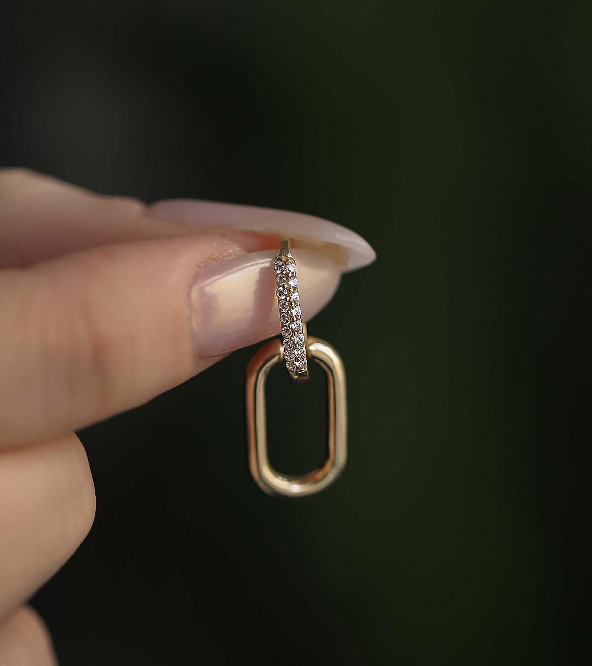 Sallantılı Oval Halka Küpe