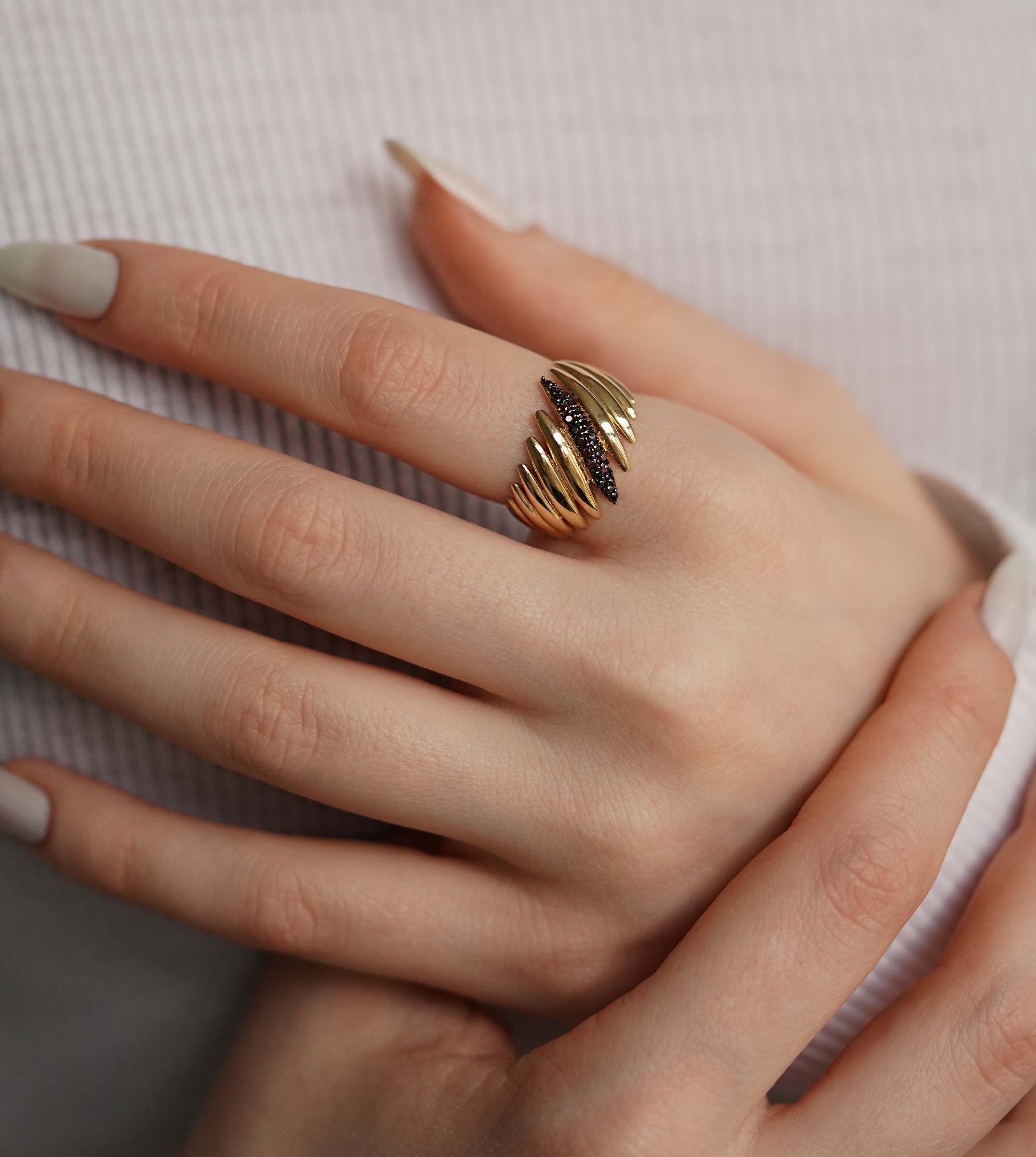 Siyah Taşlı Virgo Yüzük