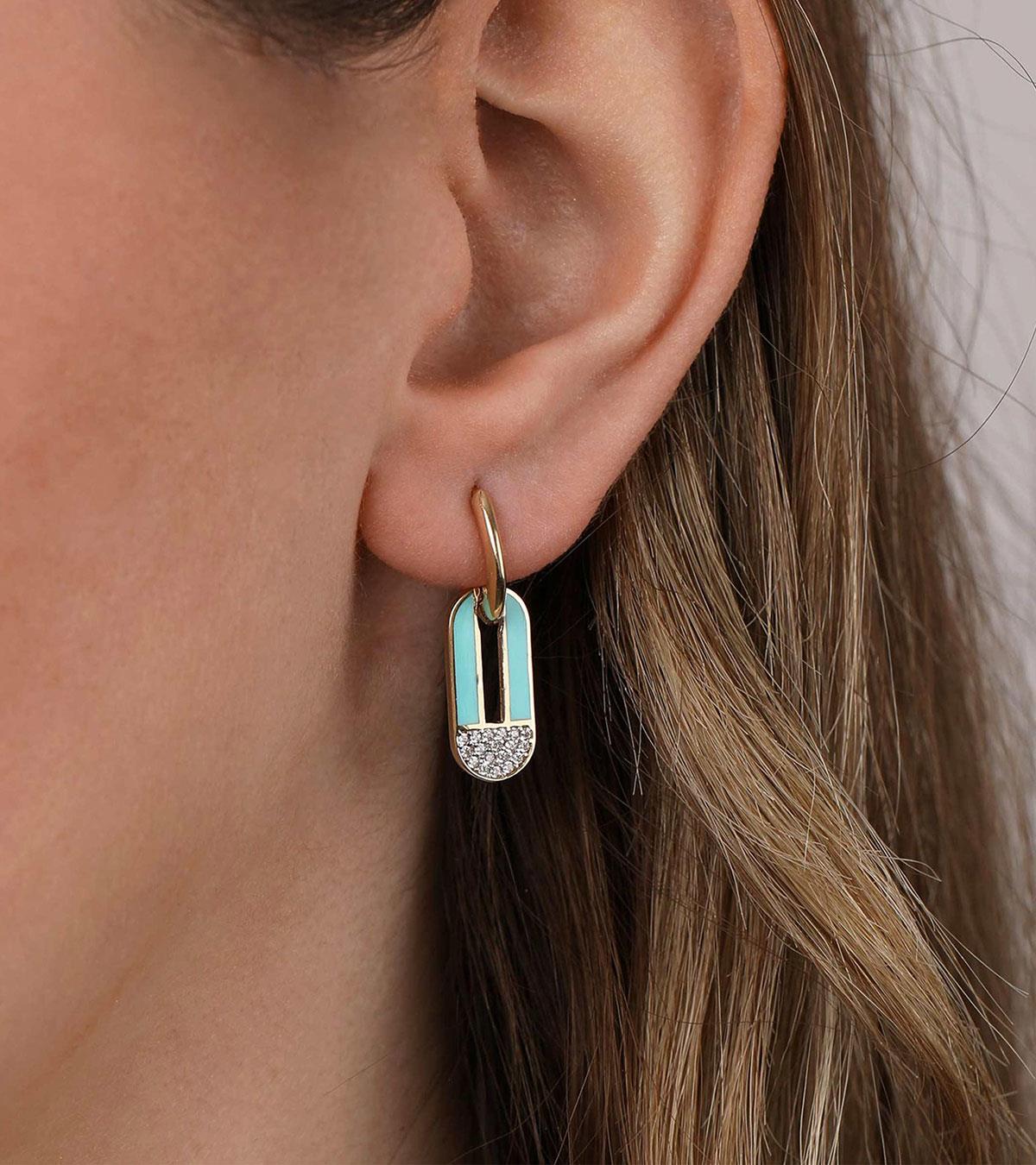 Taş Detaylı Oval Küpe