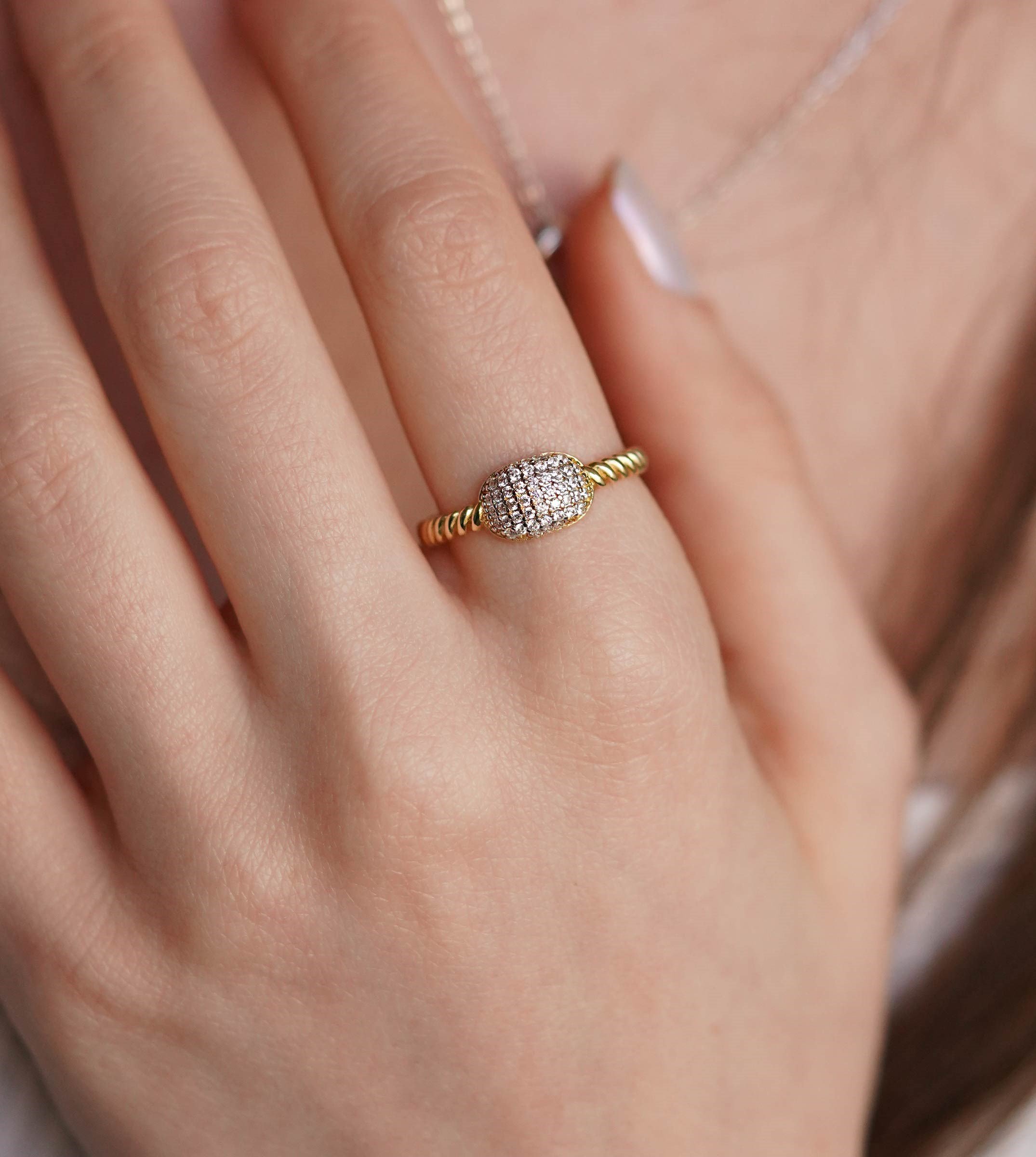 Taşlı Burgu Yüzük