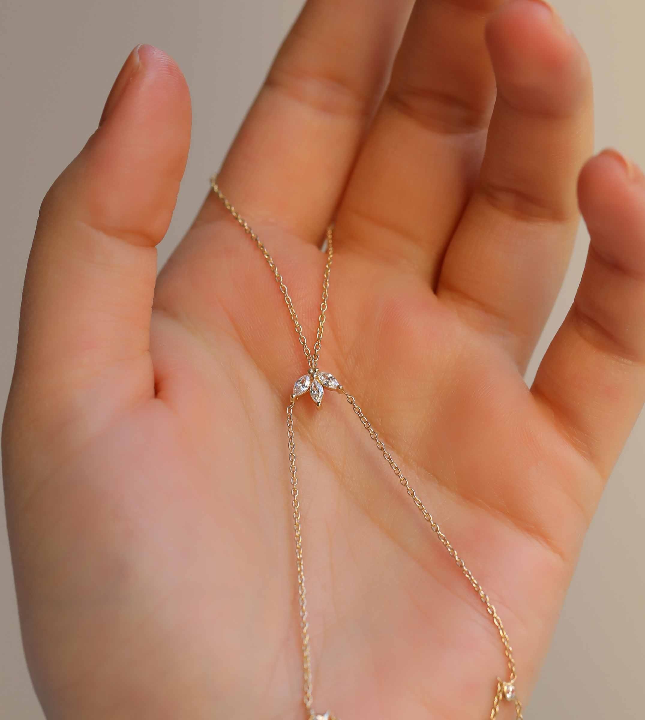 Taşlı Lotus Şahmeran