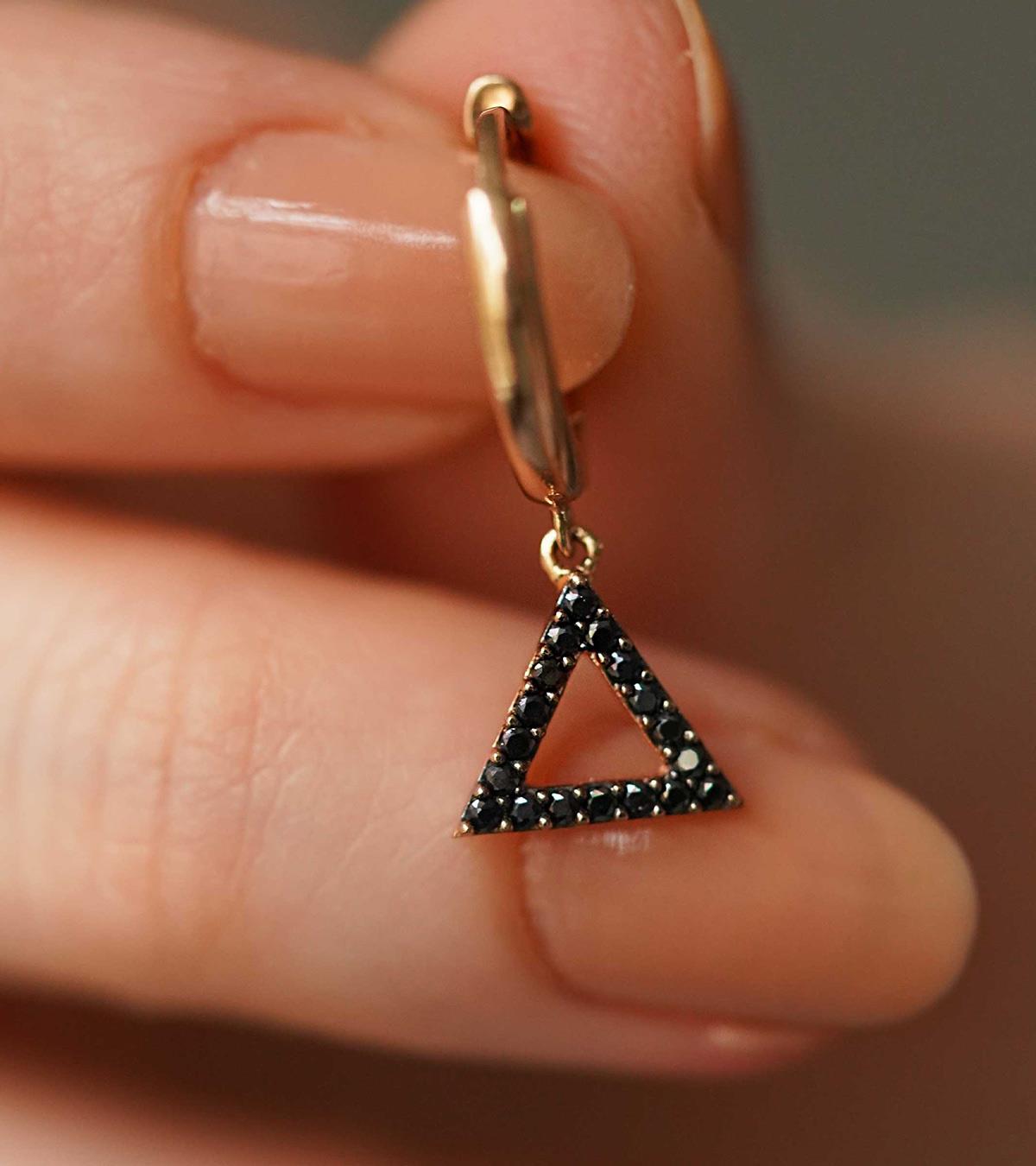 Taşlı Üçgen Halka Küpe