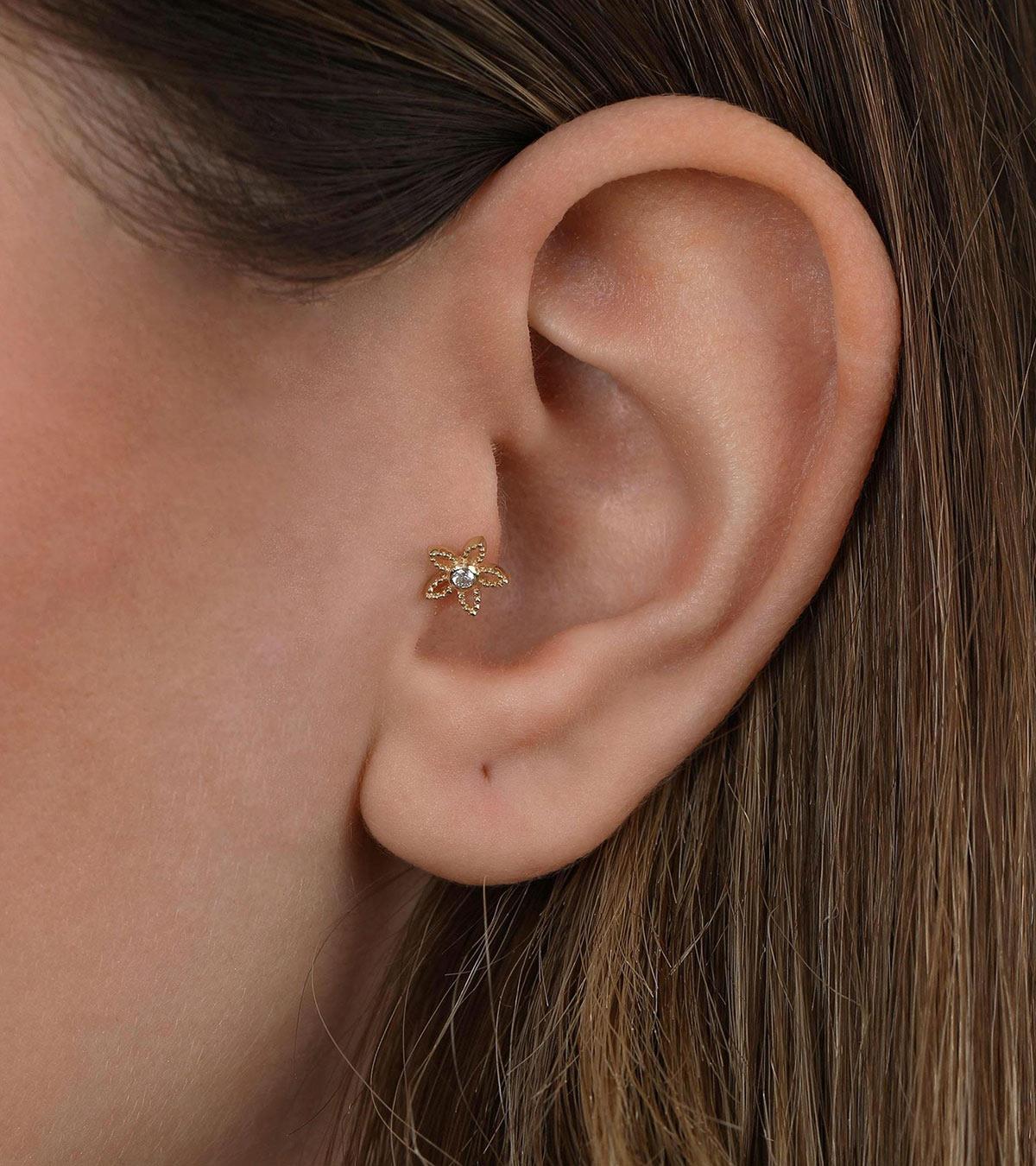 Tektaşlı Papatya Piercing