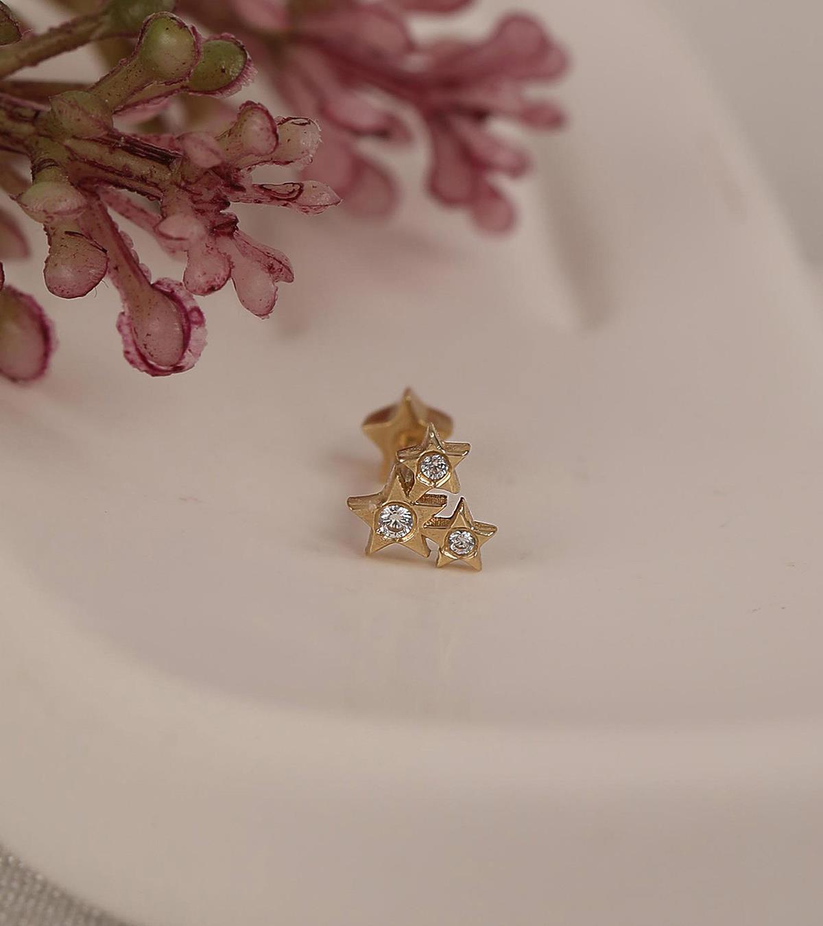 Üç Yıldız Piercing (Tragus)