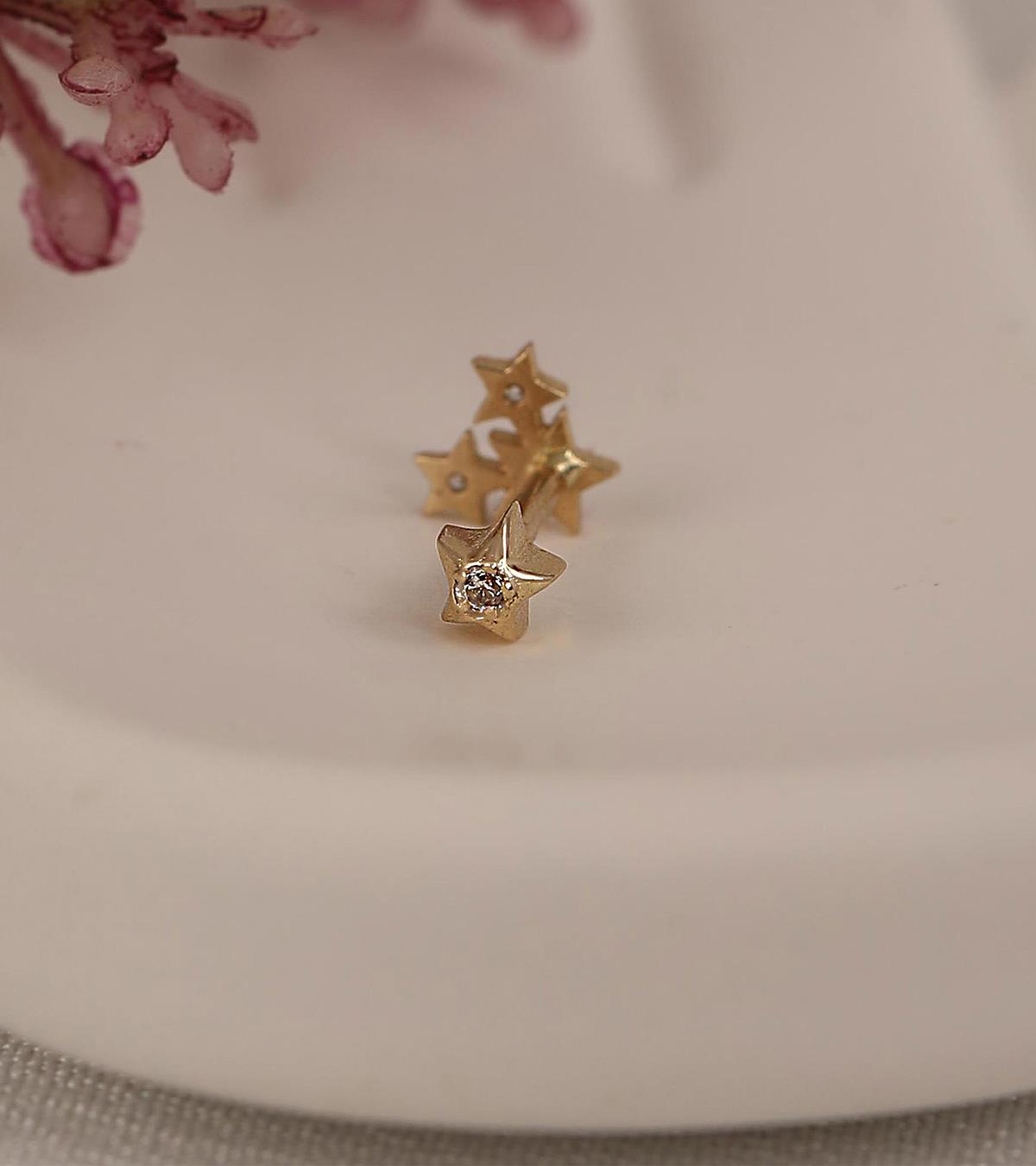 Üç Yıldız Piercing (Tragus)
