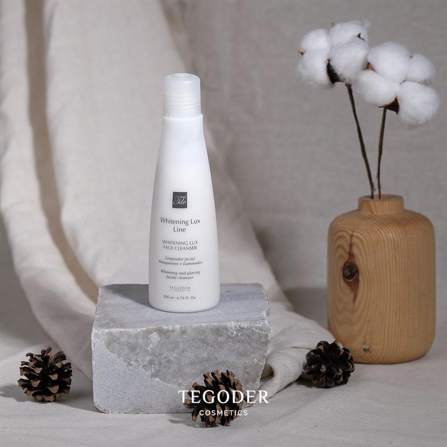 Whitenıng Lux Cleanser Mılk 200 ml.