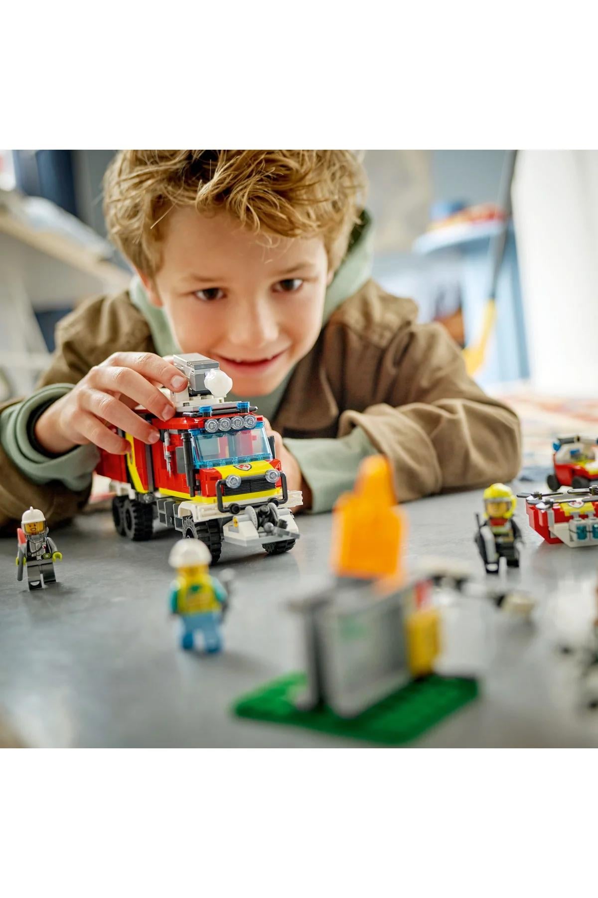 ® City İtfaiye Komuta Kamyonu 60374 - 7+ Yaratıcı Oyuncak Yapım Seti (502P)-Lego