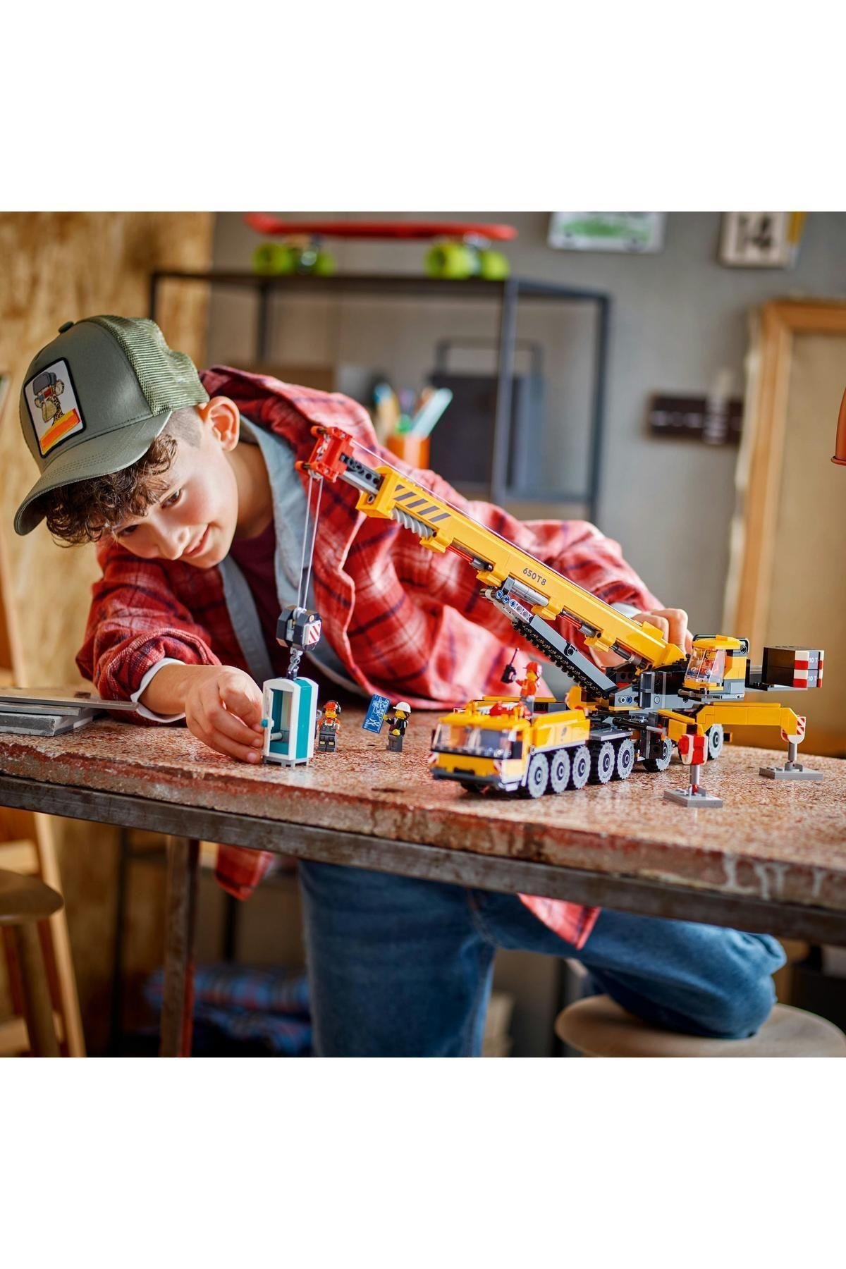 ® City Sarı Mobil İnşaat Vinci 60409 - 9 Yaş ve Üzeri Yapım Seti (1116 Parça)-Lego