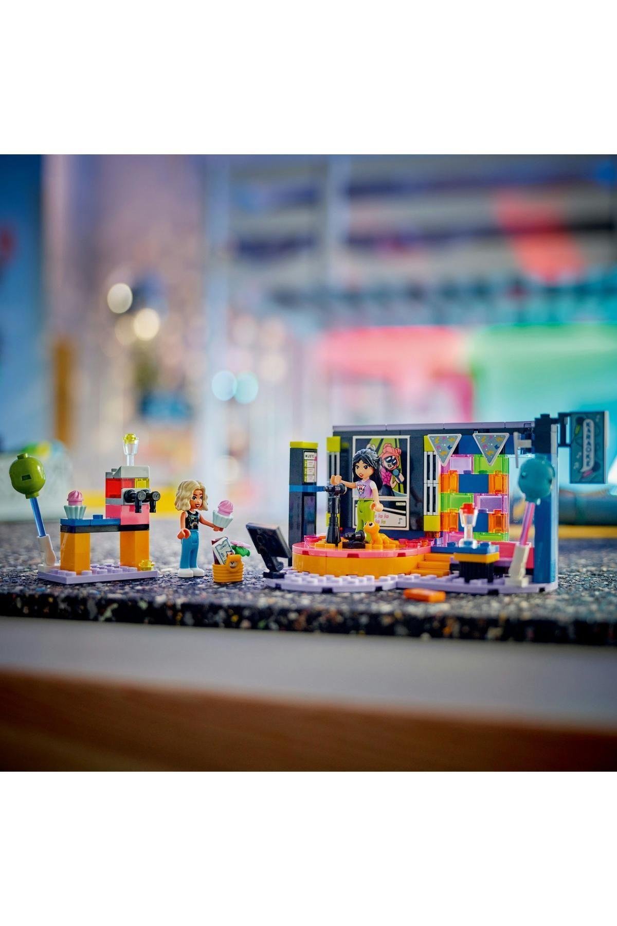 ® Friends Karaoke Müzik Partisi 42610  - 6 Yaş ve Üzeri İçin Yapım Seti (196 Parça)-Lego