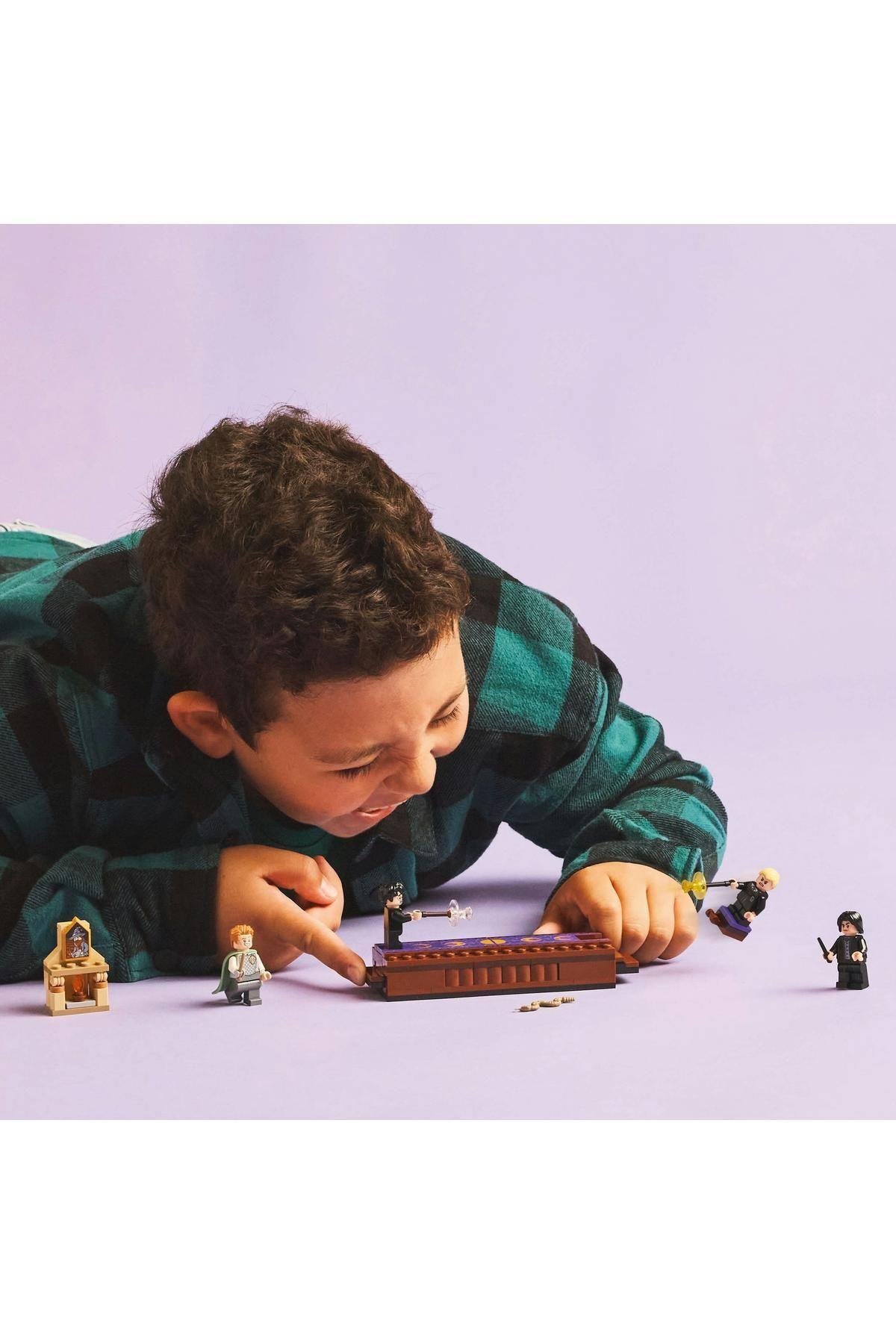 ® Harry Potter™ Hogwarts™ Şatosu: Düello Kulübü 76441 - 8 Yaş ve Üzeri Yapım Seti (158 Parça)-Lego