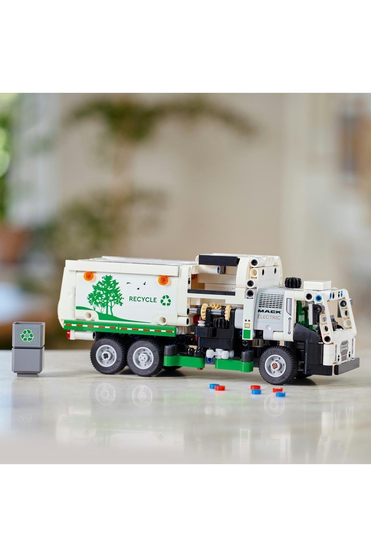 ® Technic Mack® LR Electric Çöp Kamyonu 42167  - 8 Yaş ve Üzeri İçin Yapım Seti (503 Parça)-Lego Technic