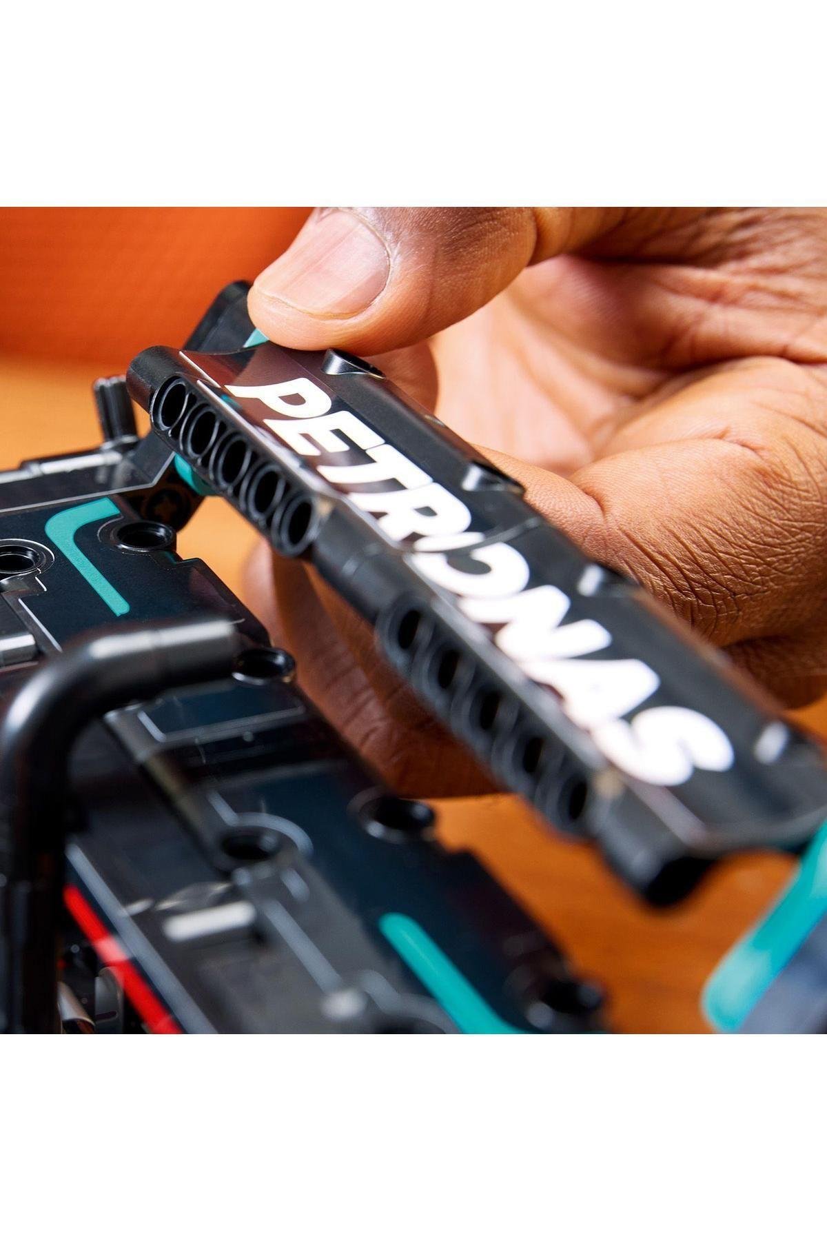 ® Technic Mercedes-AMG F1 W14 E Performance 42171- 18 Yaş ve Üzeri İçin Yapım Seti (1642 Parça)-Lego Technic