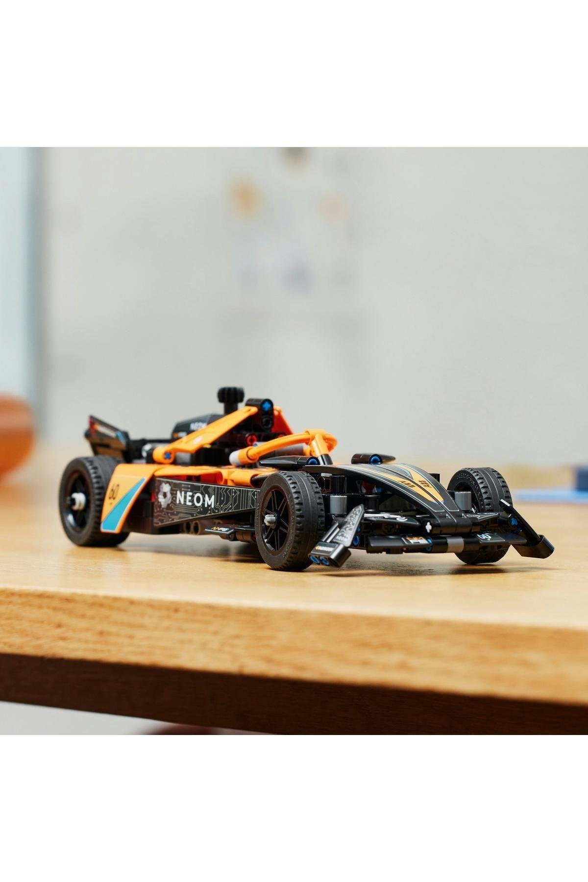 ® Technic NEOM McLaren Formula E Yarış Arabası 42169 -9 Yaş ve Üzeri İçin Yapım Seti (452 Parça)-Lego Technic