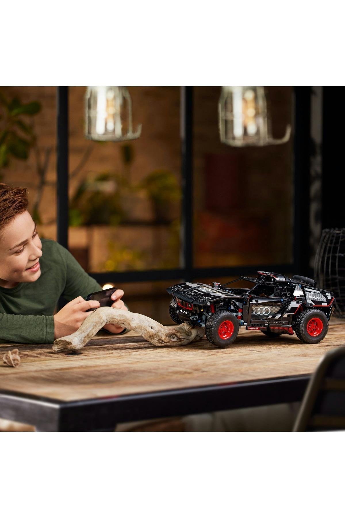 Gfcs 42160 Audi Rs Q E-tron (914 Parça) gextr 1022830-Lego Technic