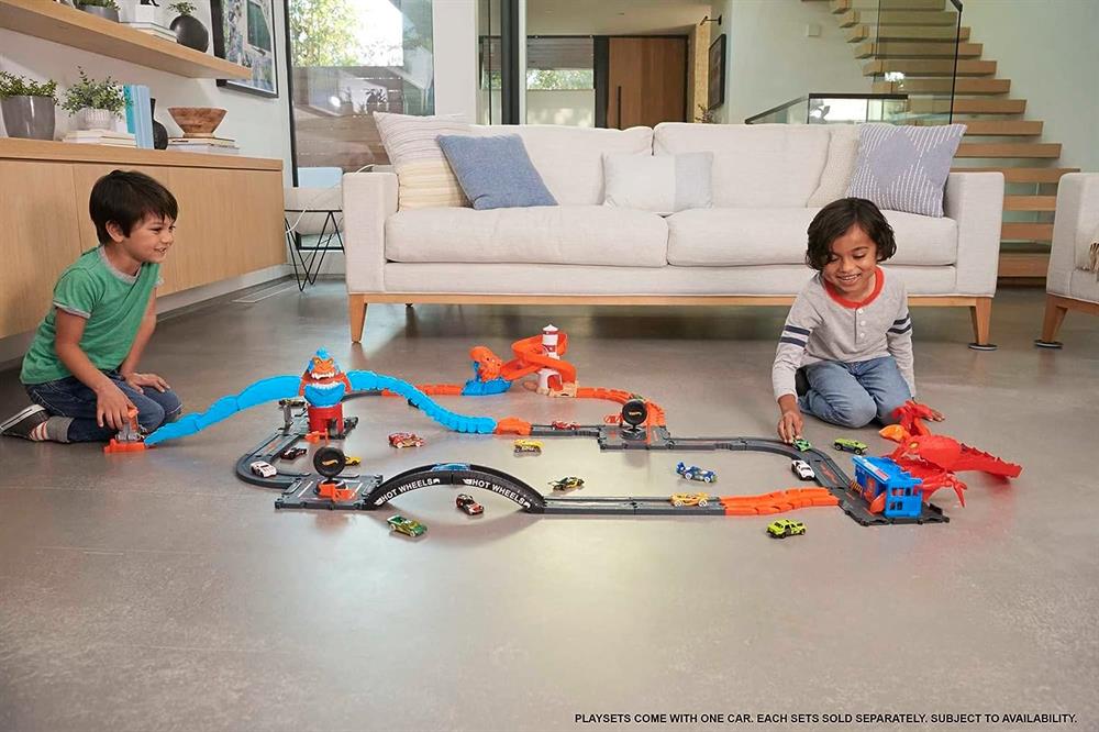 Hot Wheels Düşman Yaratıklar Oyun Seti HDR29-HDR31-Araba Garaj ve Setleri