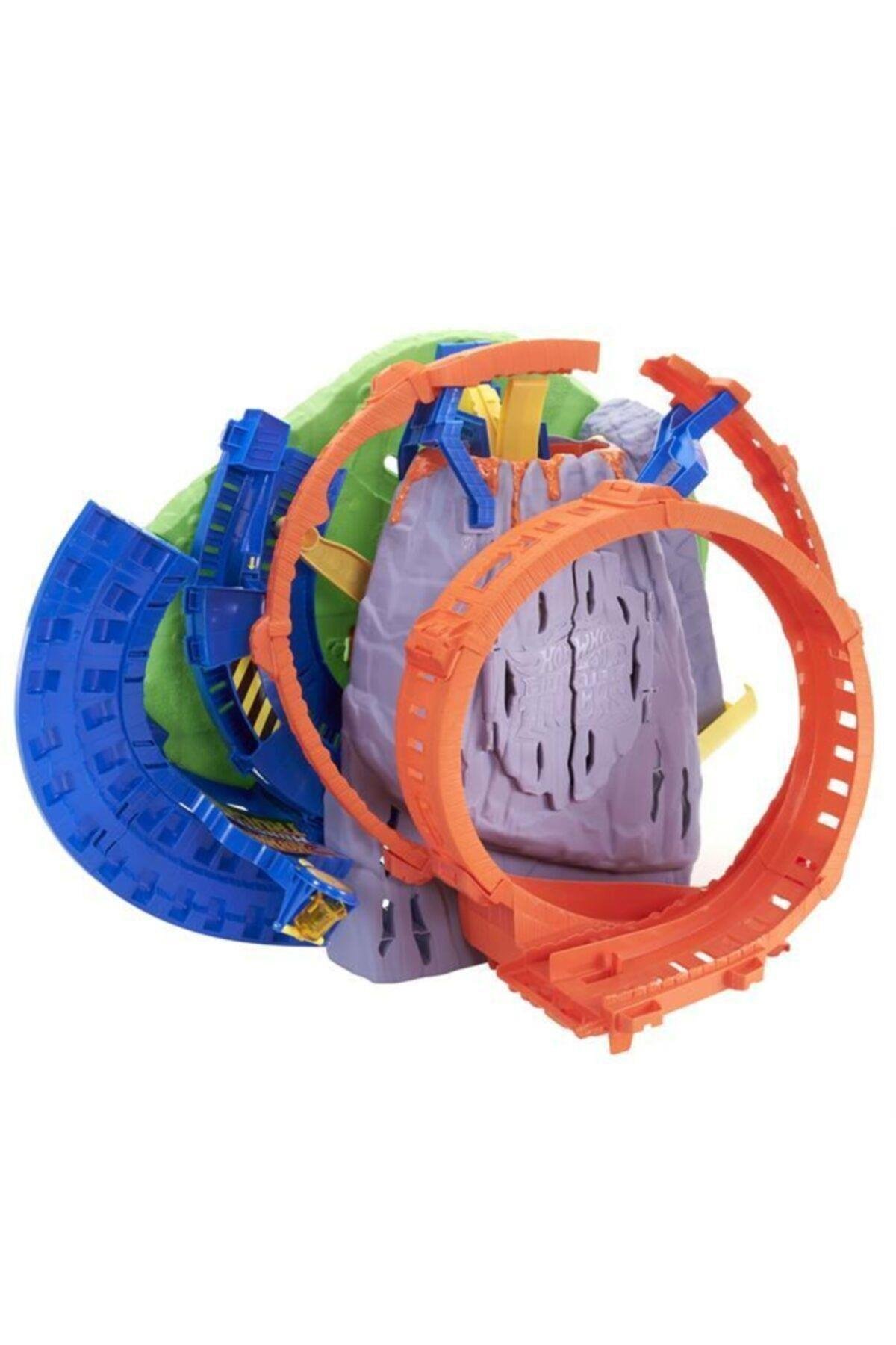 HOT WHEELS Monster Trucks Volkanik Alanda Macera Oyun Seti Gyl14-Araba Garaj ve Setleri