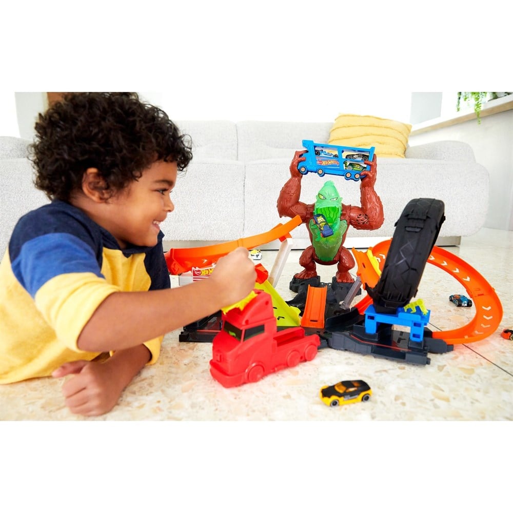 Hot Wheels Zehirli Goril Saldırısı Oyun Seti GTT94-Araba Garaj ve Setleri