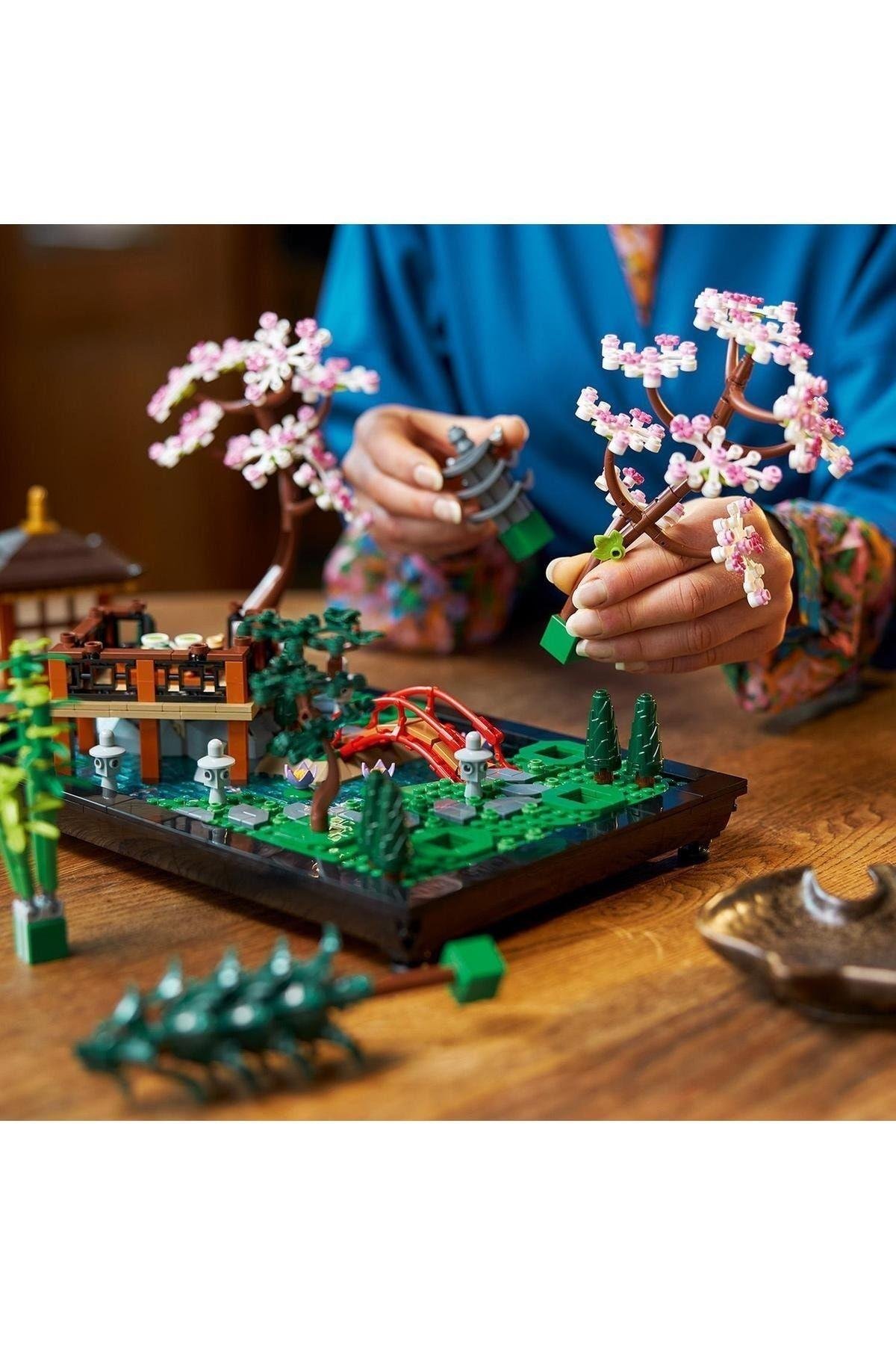 LEGO ® Icons Huzurlu Bahçe 10315 - Yetişkinler için Yaratıcı Yapım ve Sergileme Seti (1363 Parça)-Lego