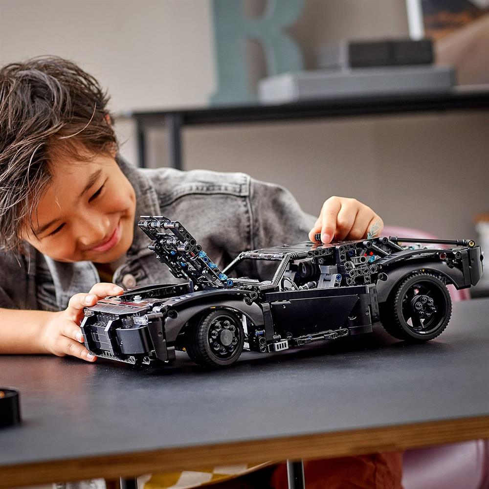 Lego Technic Batman Batmobile 42127-Lego