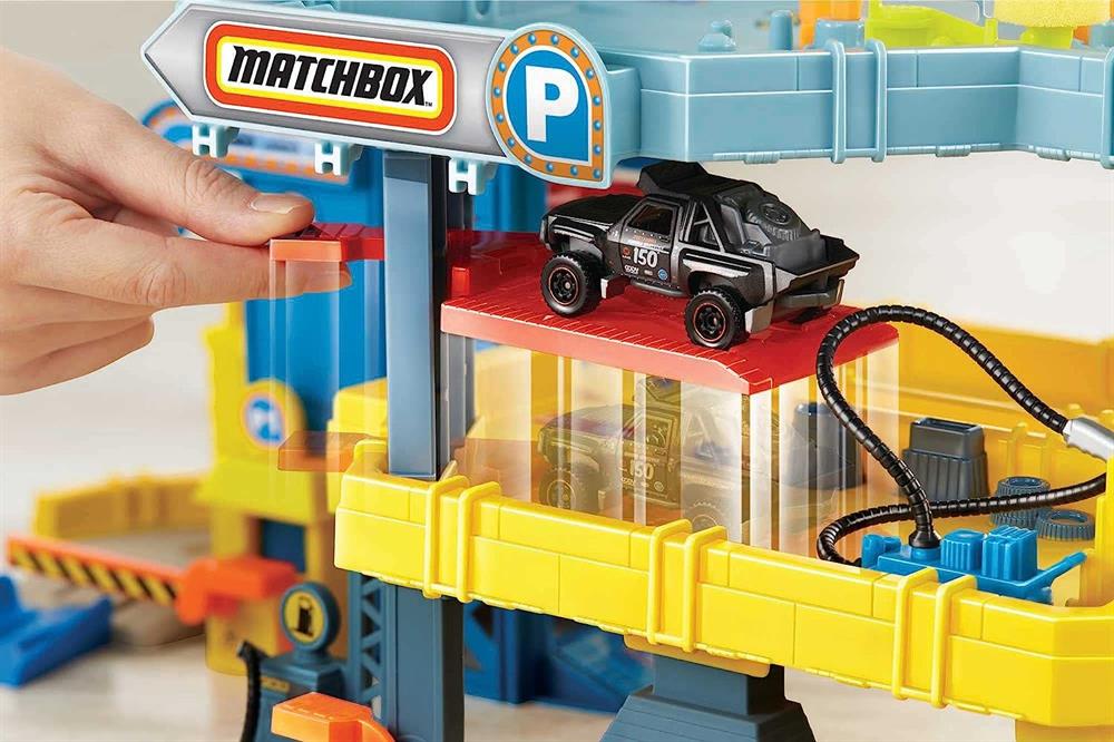 Matchbox 4 Katlı Garaj Servis İstasyonu CJM67-Araba Garaj ve Setleri