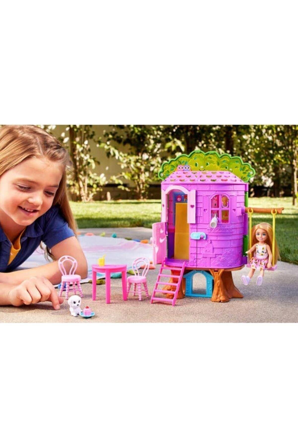 MATTEL BARBIE AILESI HPL70 CHELSEAA AGAC EV-3-Oyuncak Bebekler