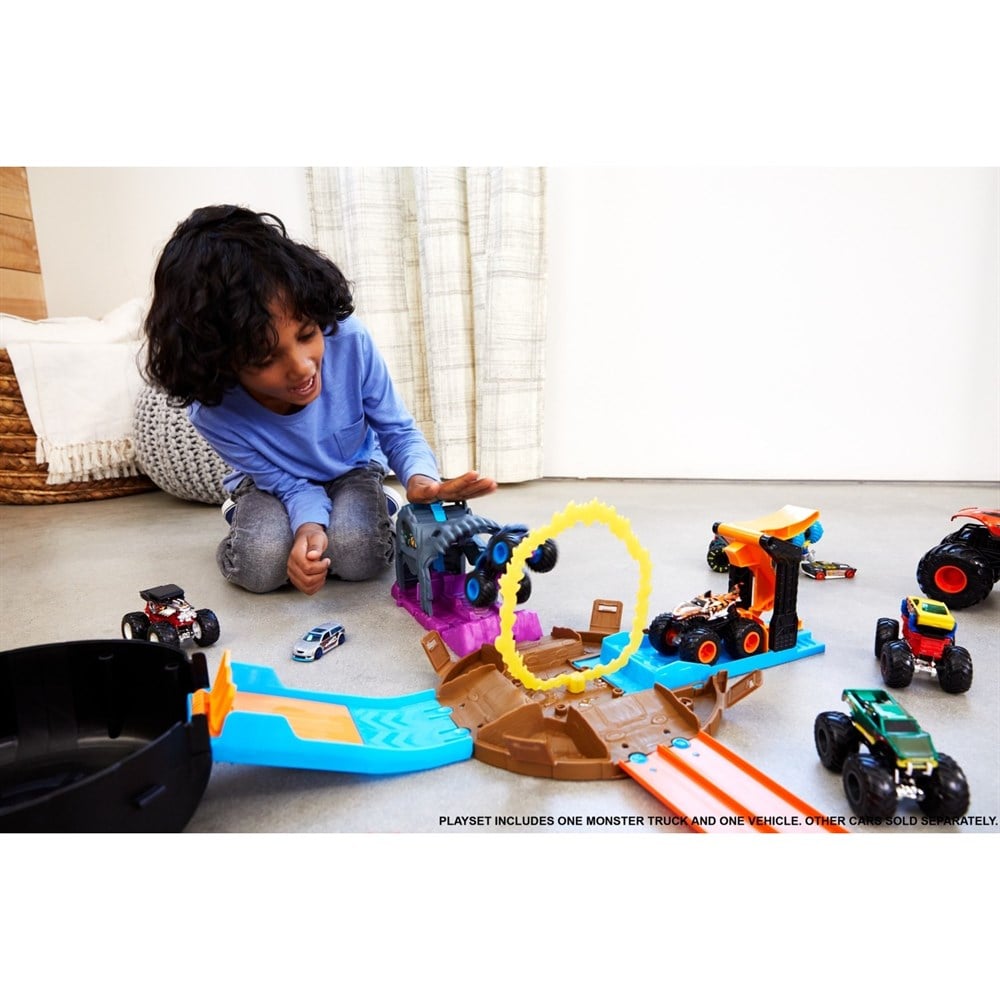 MONSTER TRUCKS FIRLATICILI OYUN SETI MATE-GKY01-Oyuncak Arabalar ve Kamyonlar