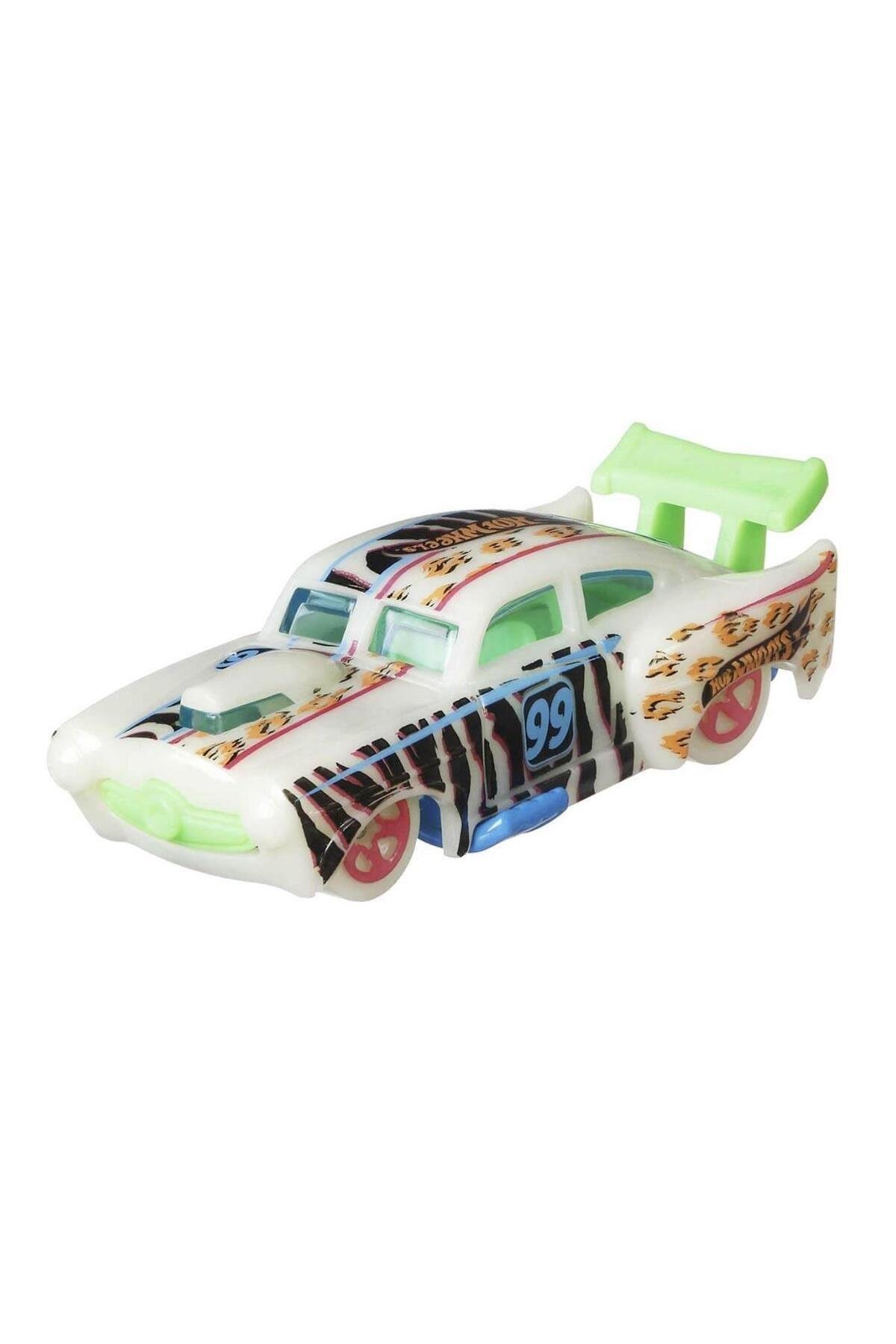 Monster Trucks Karanlıkta Parlayan Araçlar Paketi Hcb57-Araba Garaj ve Setleri