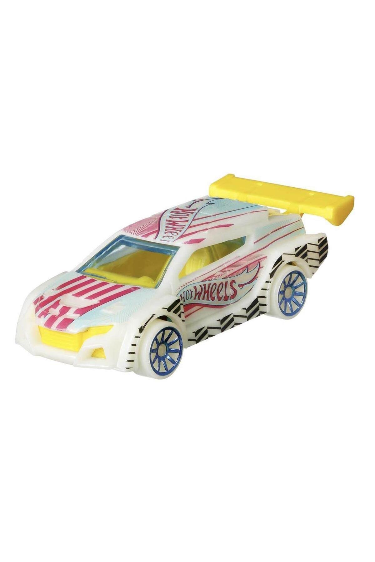 Monster Trucks Karanlıkta Parlayan Araçlar Paketi Hcb57-Araba Garaj ve Setleri