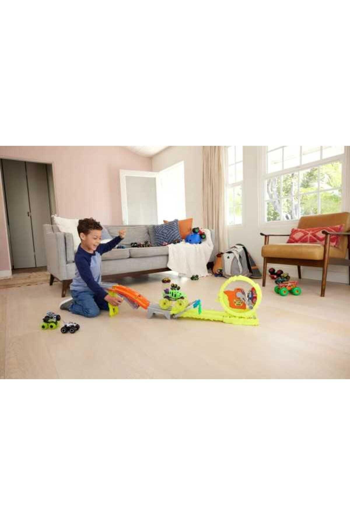 Monster Trucks Power Smashers Oyun Seti HXT05-Araba Garaj ve Setleri