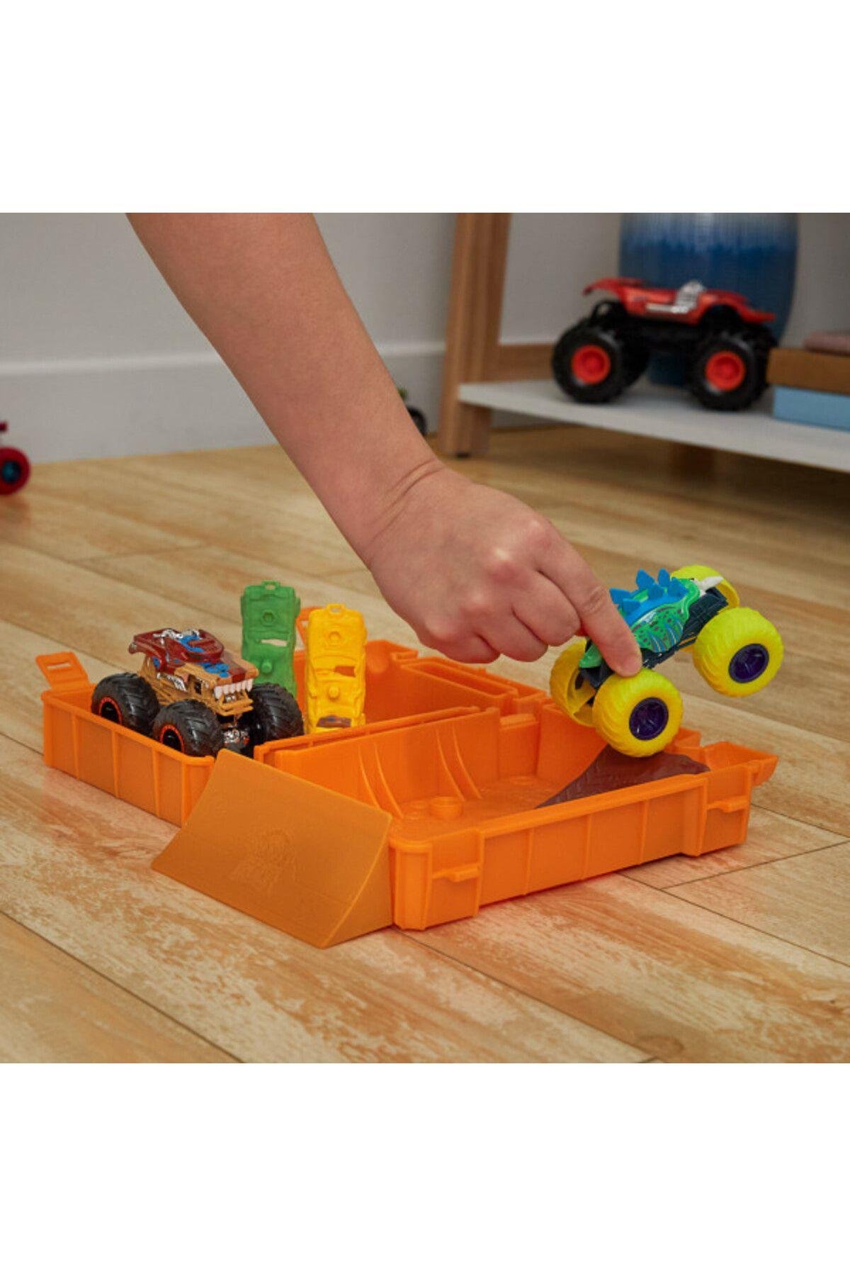 Monster Trucks Taşınabilir Oyun Seti HXT04-Araba Garaj ve Setleri