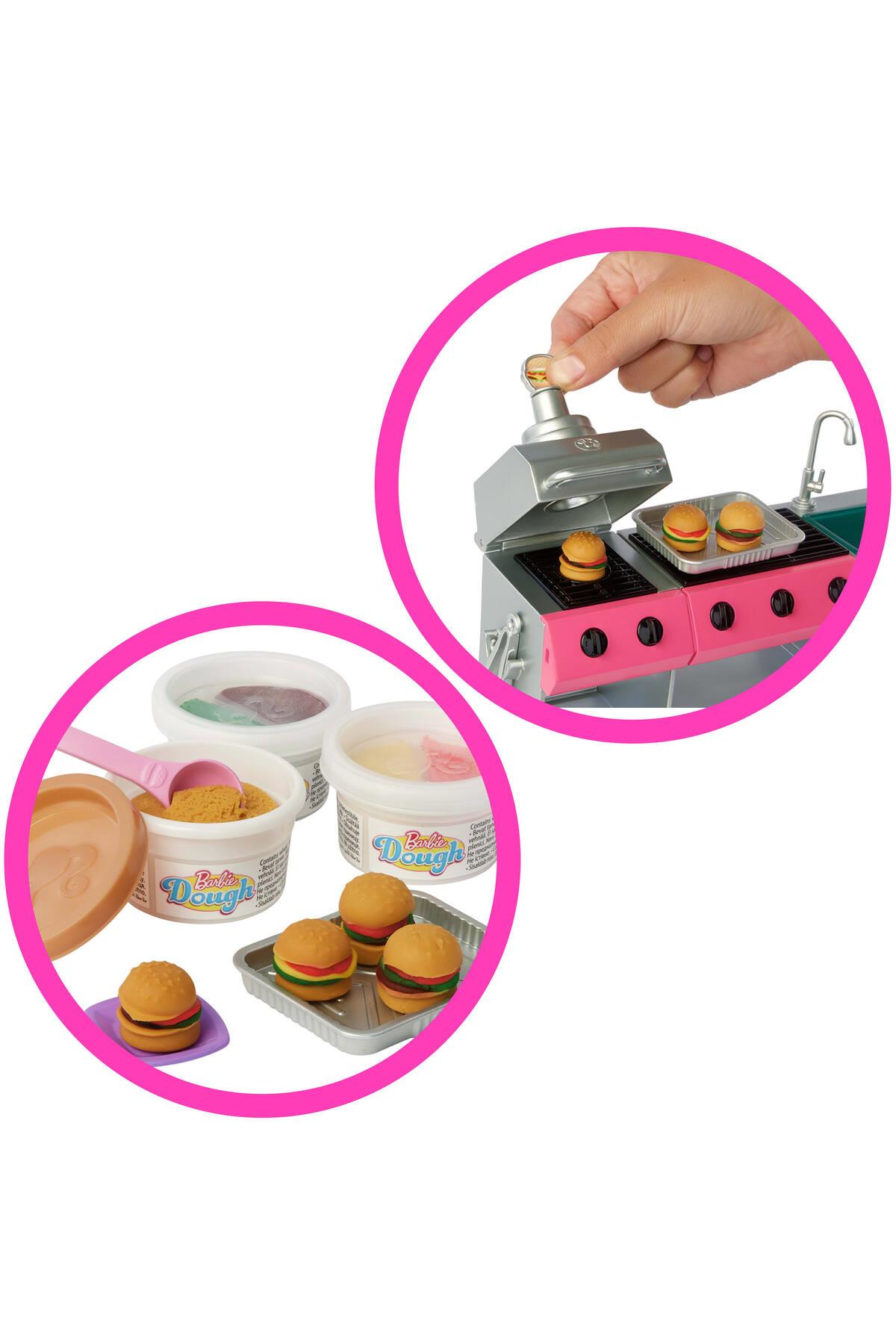 ®'nin Rüya Karavanı Araç Oyun Seti, Tavan çadırı, barbekü ve 60'tan fazla aksesuarıyla HRJ78-Oyuncak Arabalar ve Kamyonlar