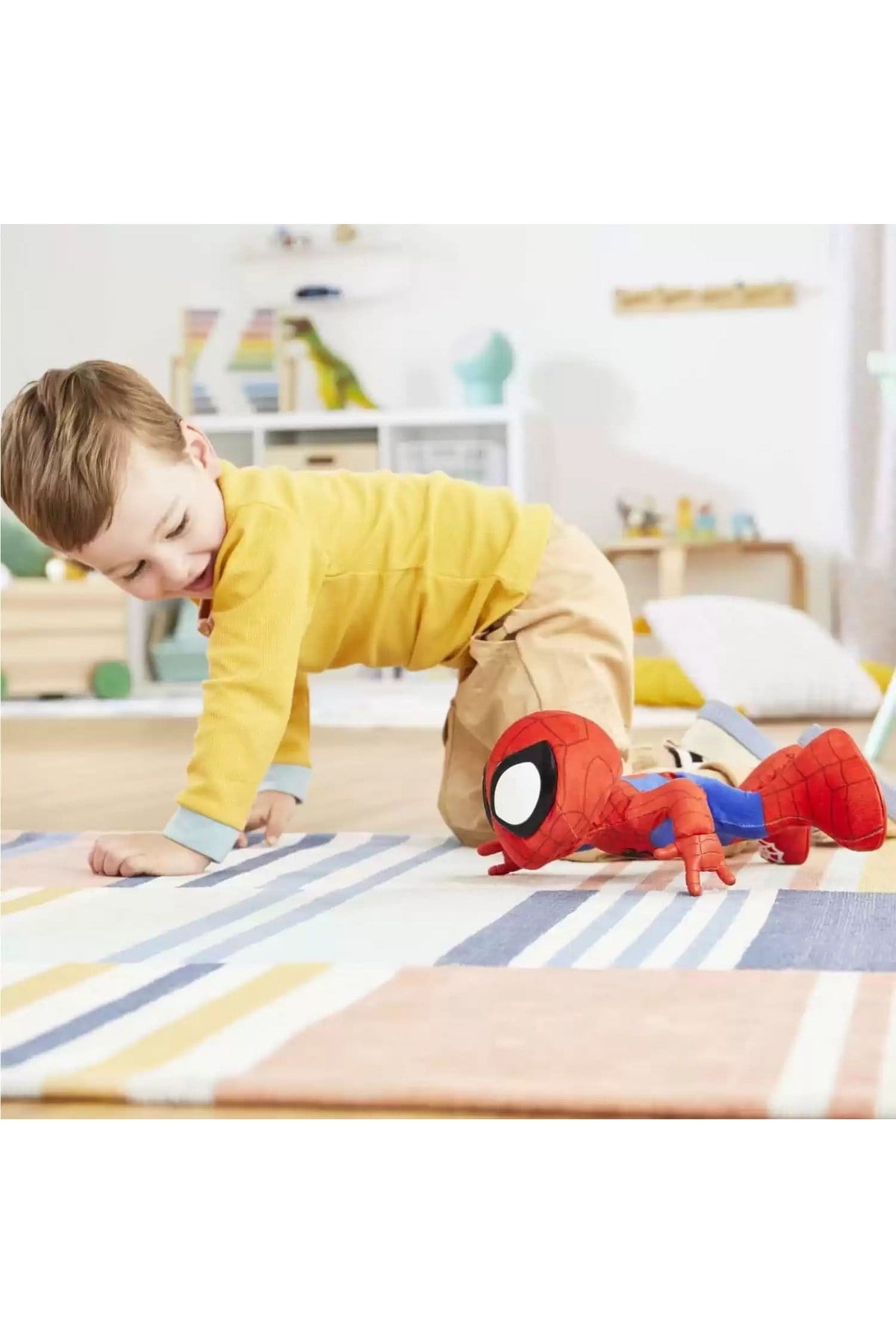 Sesli Spidey ve İnanılmaz Arkadaşları Dance 'N Crawl Spidey İnteraktif Peluş-Peluş Oyuncaklar