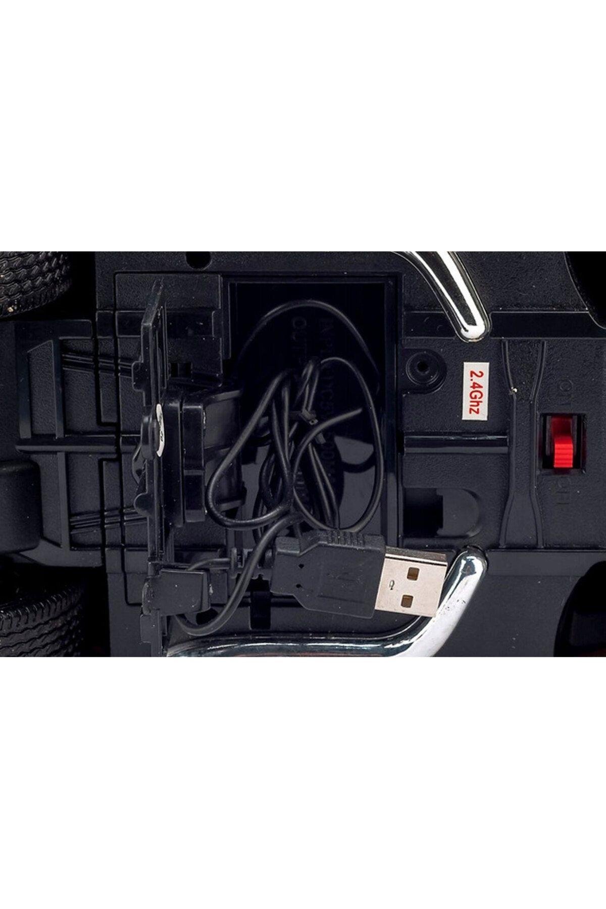 Uzaktan Kumandalı 2.4G Radyo Kontrollü Kumandalı Spor Araba Led Işıklı 1:16 Ölçekli-Uzaktan Kumandalı Araçlar