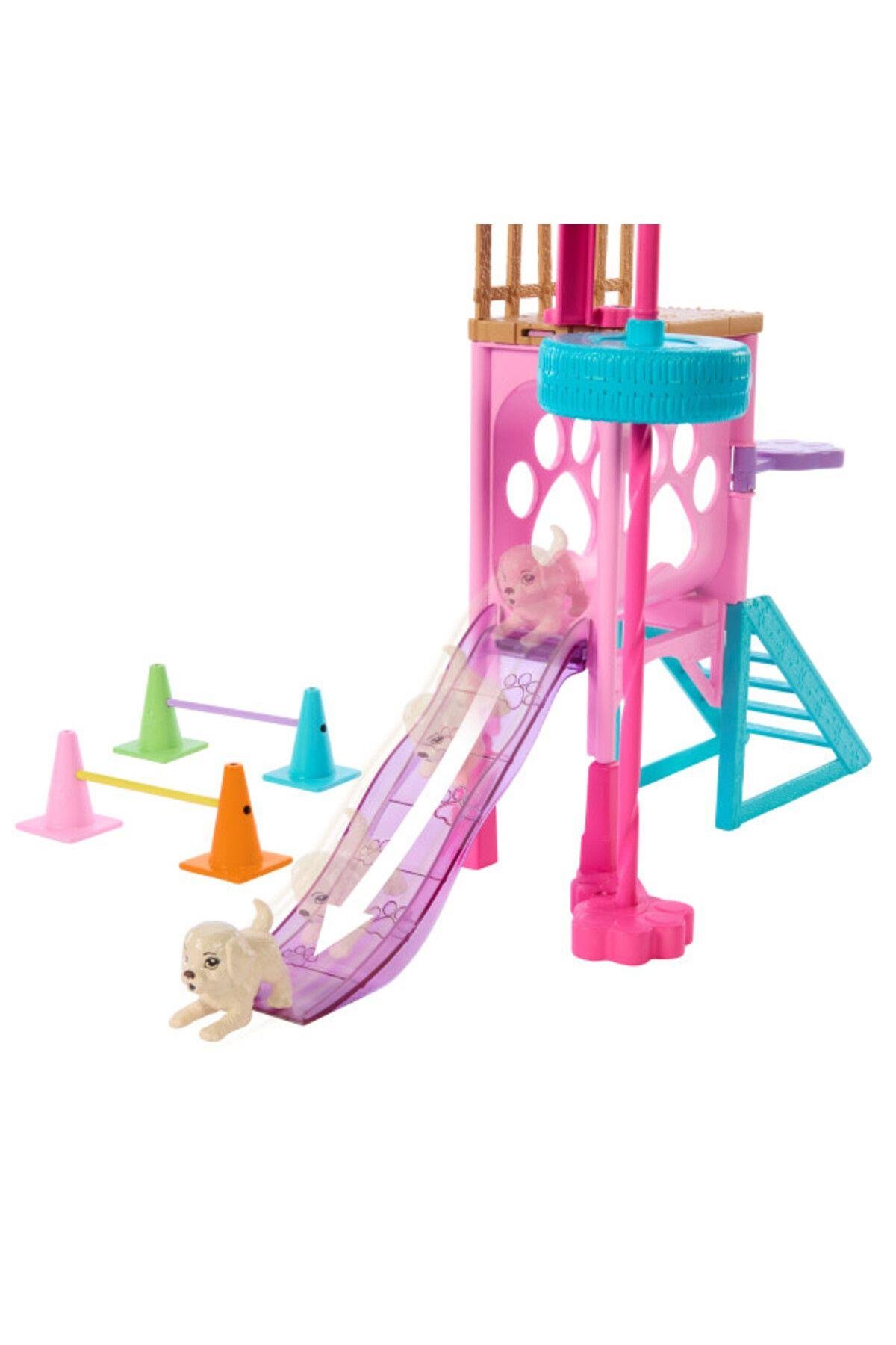 ve Stacie'nin Köpekçik Oyun Parkı HMR10-Oyuncak Bebekler