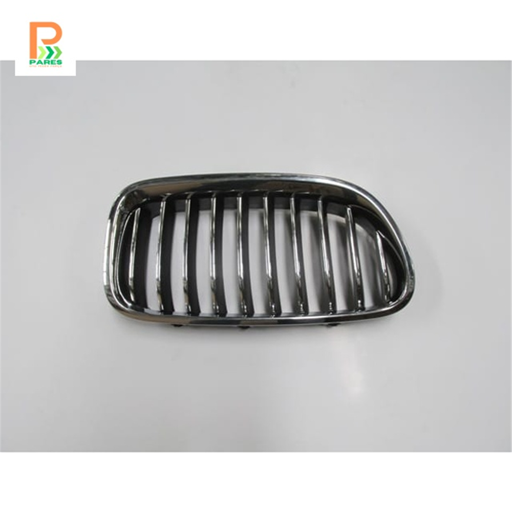 BMW 5 SERI- F10- 2013-2016- ÖN PANJUR SAĞ TARAF NİKELAJLI (İÇ PETEKLERİ SİYAH) 