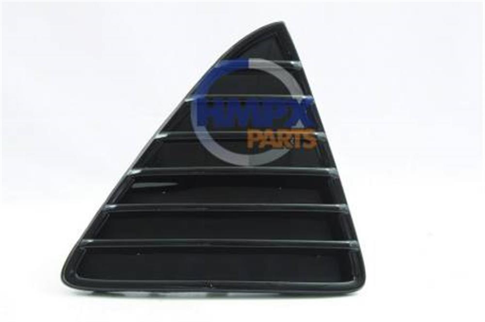 FOCUS 11- ÖN TAMPON SAĞ ÜÇGEN PANJURU PİANO BLACK 1719221