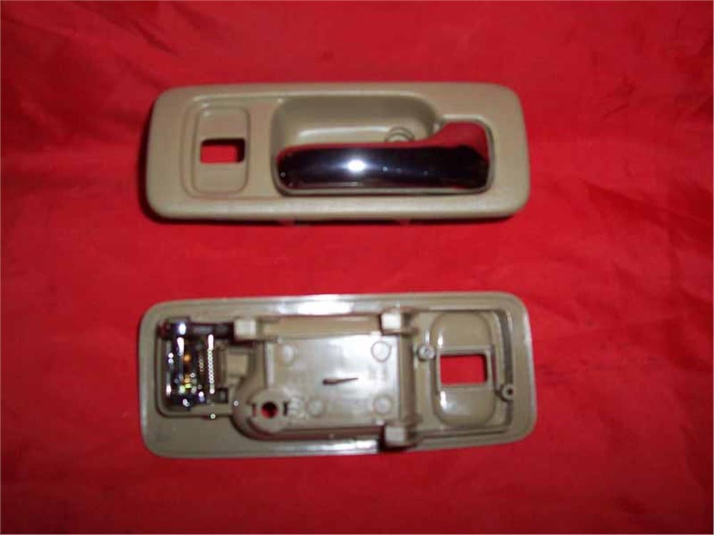HONDA ACCORD 90/93 ÖN KAPI İÇ AÇMA KOLU SOL BEJ (ELCEĞİ NİKELAJLI) (HUSHAN)