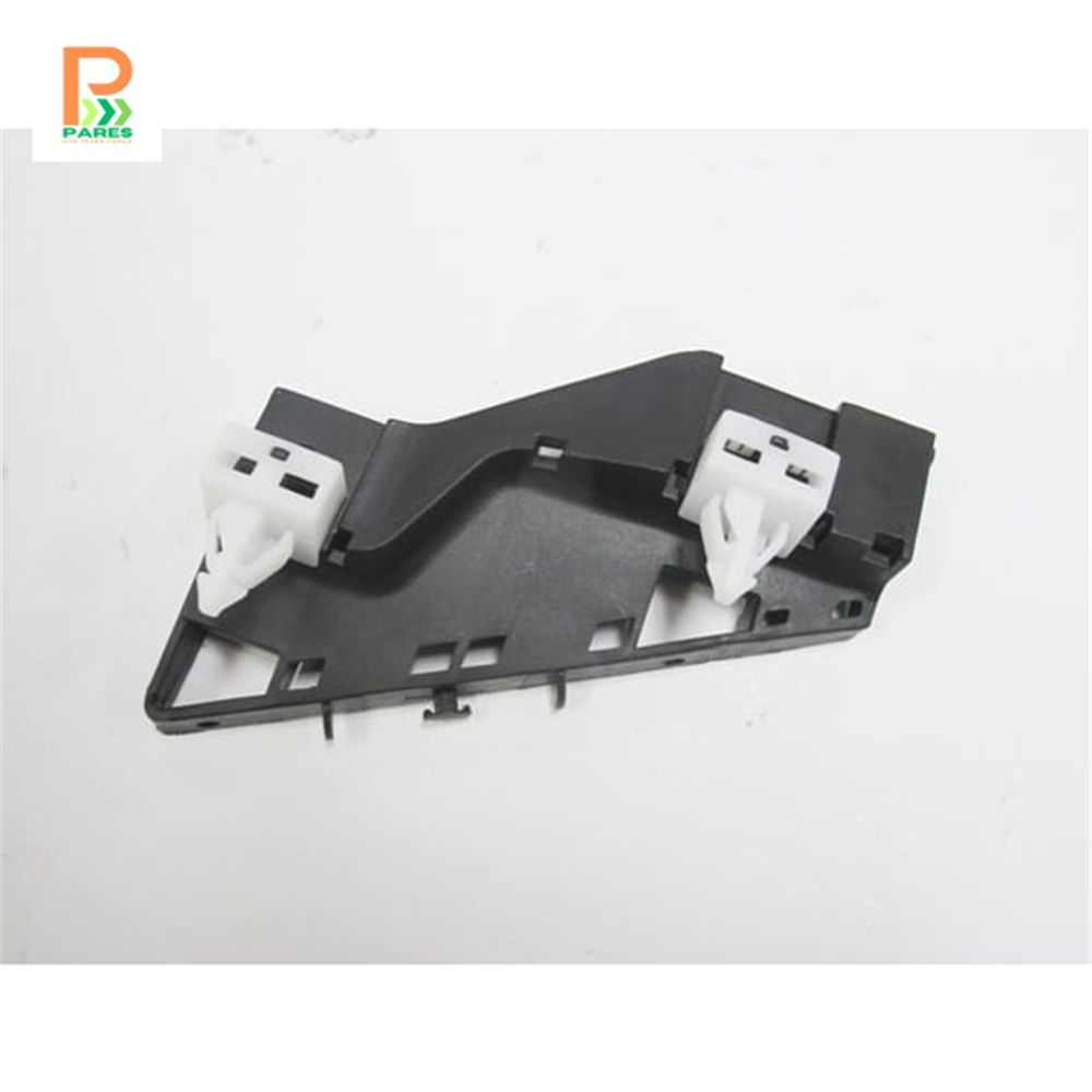 HONDA CIVIC- SD- 2004-2006- ARKA TAMPON BRAKETİ SOL TARAF (KLİPSLERİ İLE BİRLİKTE) 