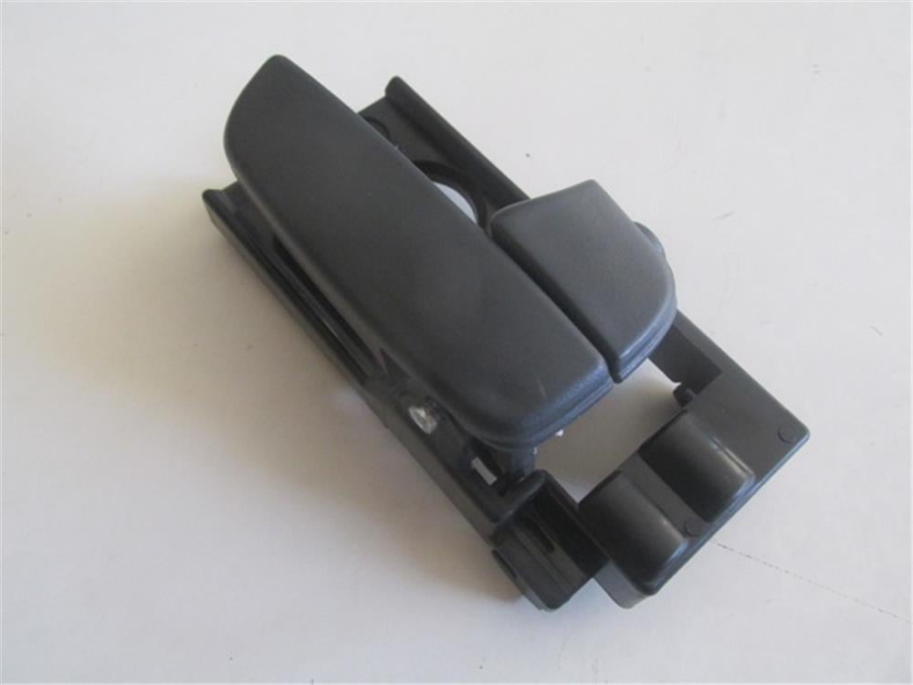 HYUNDAI ACCENT- ERA- 2006-2012- ÖN KAPI İÇ AÇMA KOLU SAĞ TARAF SİYAH